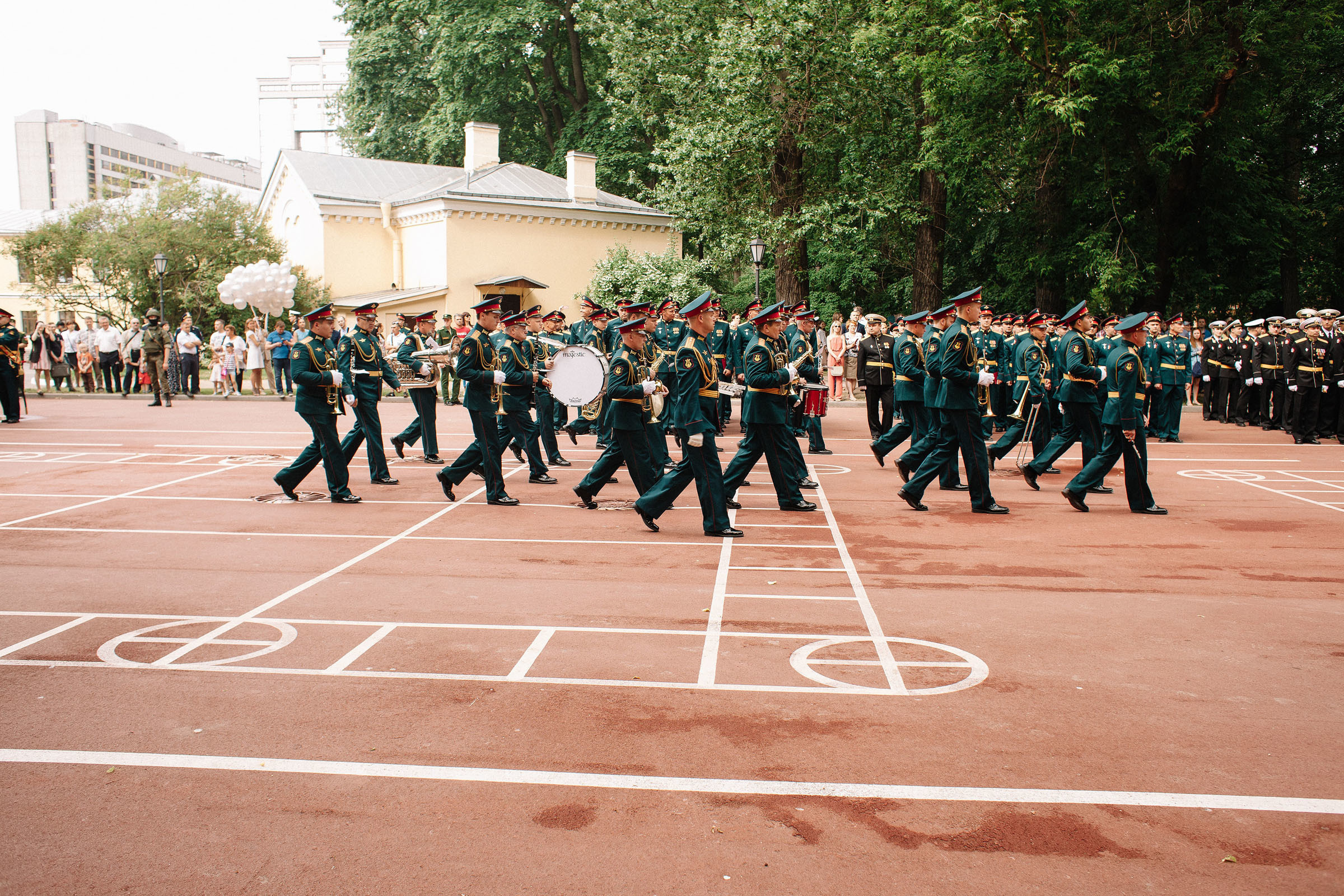 Вручение дипломов ВМедА. Семейный и свадебный фотограф в Майкопе Михаил Мартиросян
