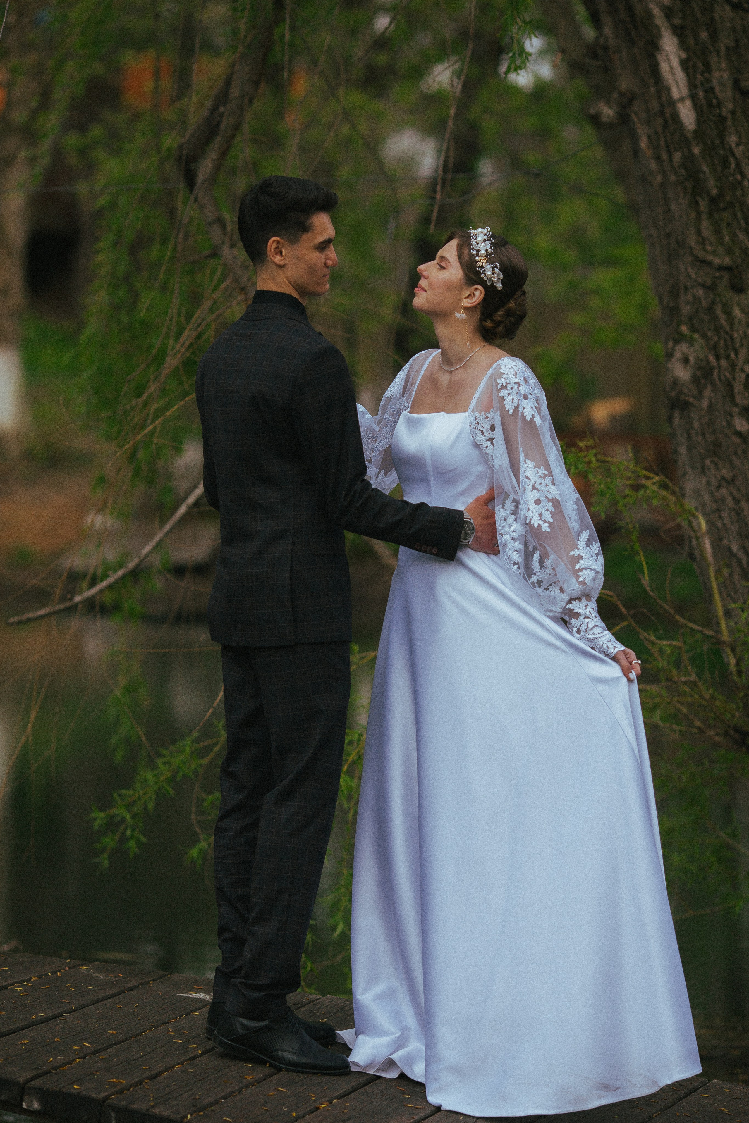 Свадебная прогулка жениха и невесты по Железноводску. Фотограф Ставрополь Пятигорск Елизавета Дарина