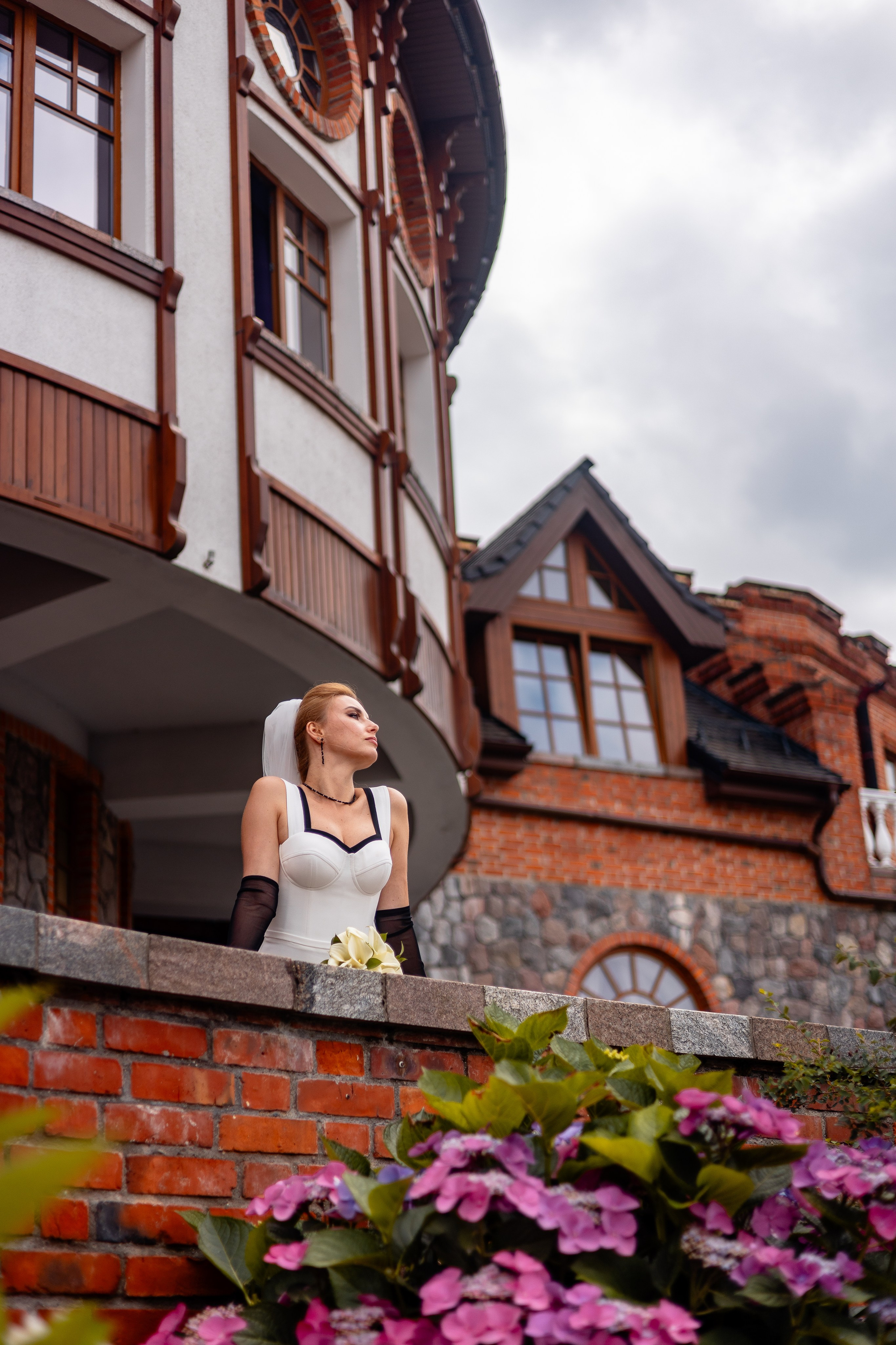 Евгений Саранцев, президент мотоклуба «Garage 13 MCC» и прекрасная Ирина. Фотограф Елена Медок Калининград