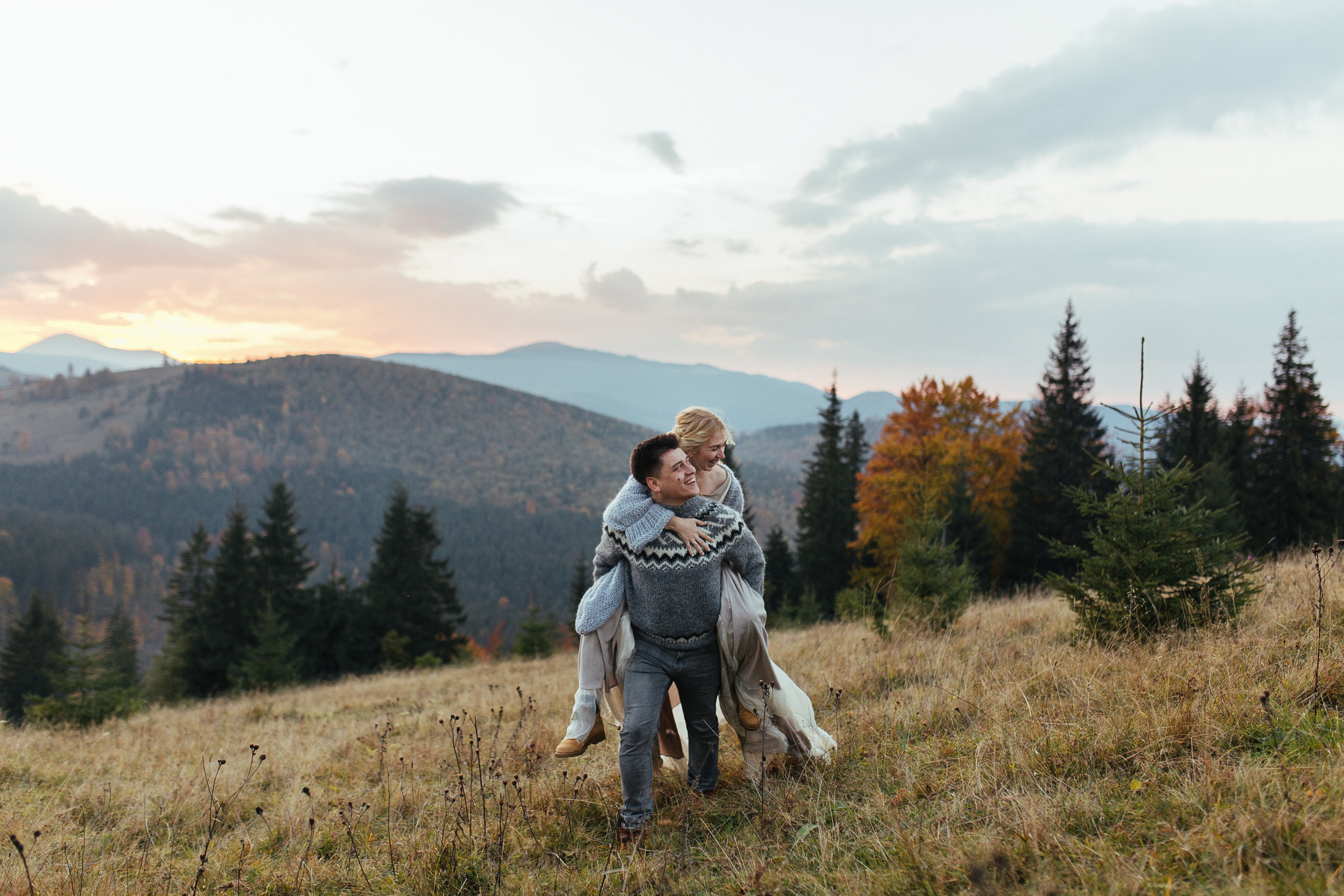 Свадебная фотосессия в горах. Свадебный фотограф и видеограф Краснодар, Ростов, Сочи, Новороссийск