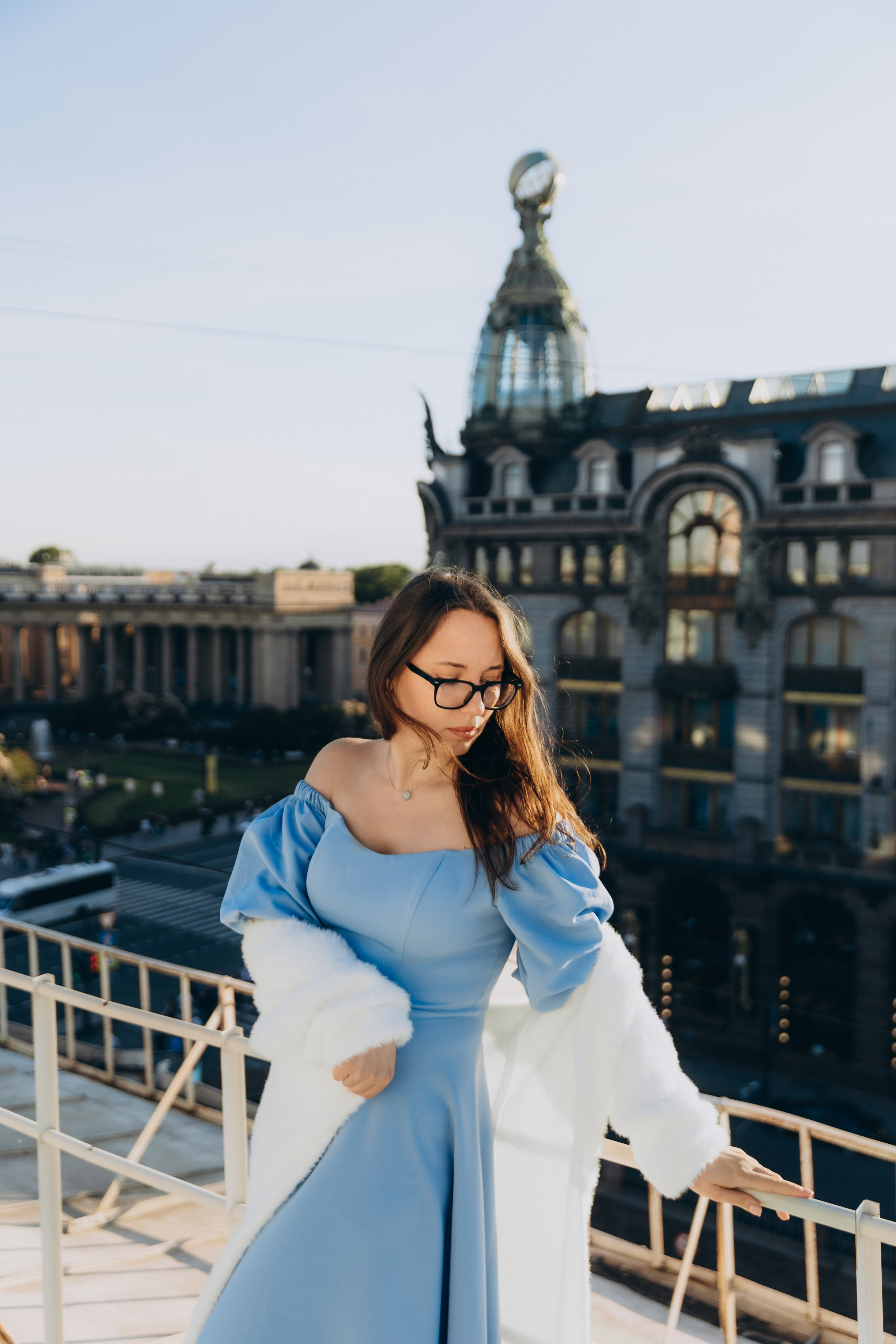 Фотосессия на крыше в Санкт-Петербурге, с видом на Зингер, Казанский собор, Думскую башню и Спас-на-Крови