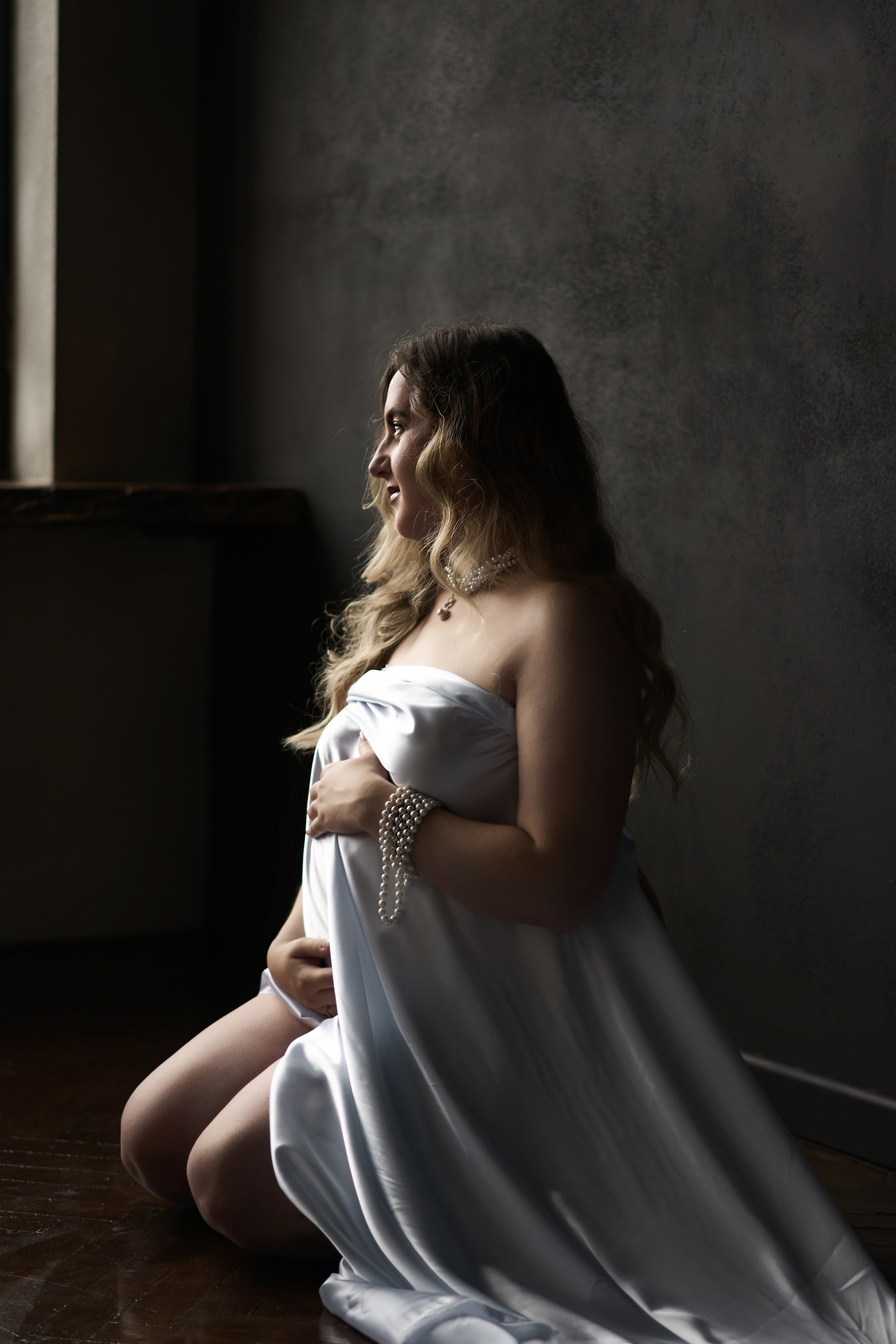 Беременная в ткани фотосессия 30 минут. Фотограф Екатеринбург Кокшарова Александра