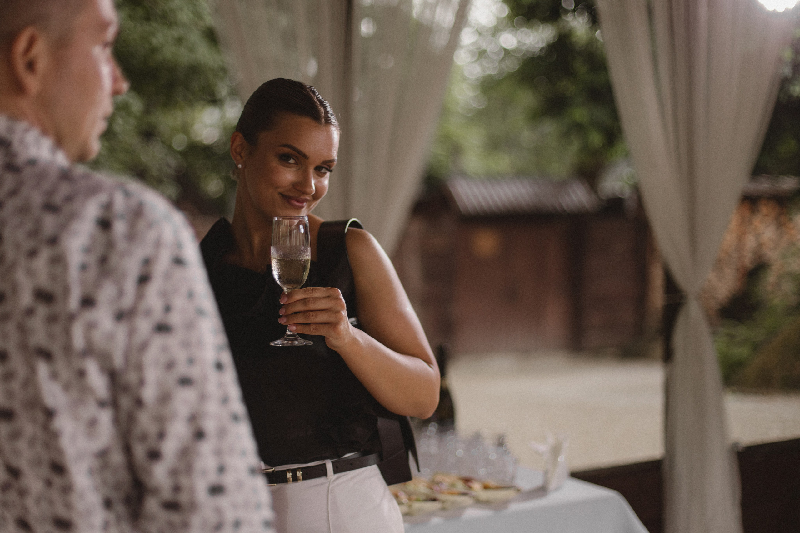 Свадьба в летний день с прогулкой в парке и свадебным ужином в загородной клубе. Свадебный, репортажный и портретный фотограф Сочи, Краснодар. Александра Зайцева