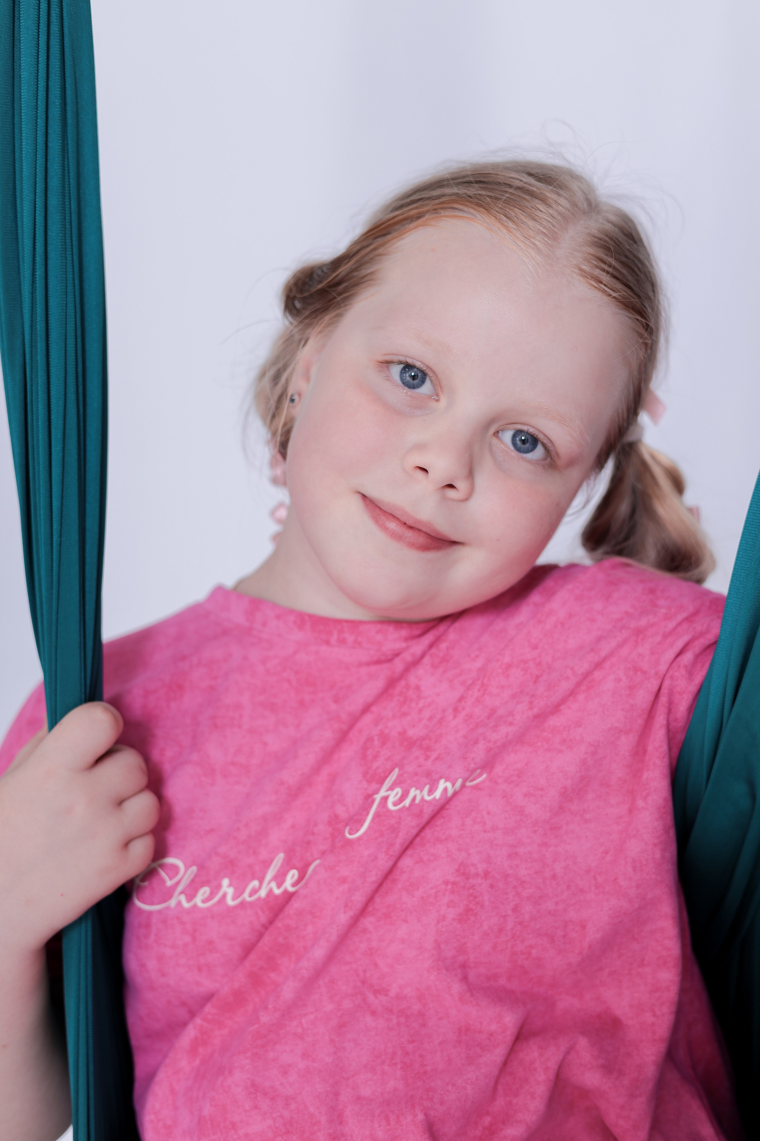 Детская аэройога. Фотограф Надршина Лилия