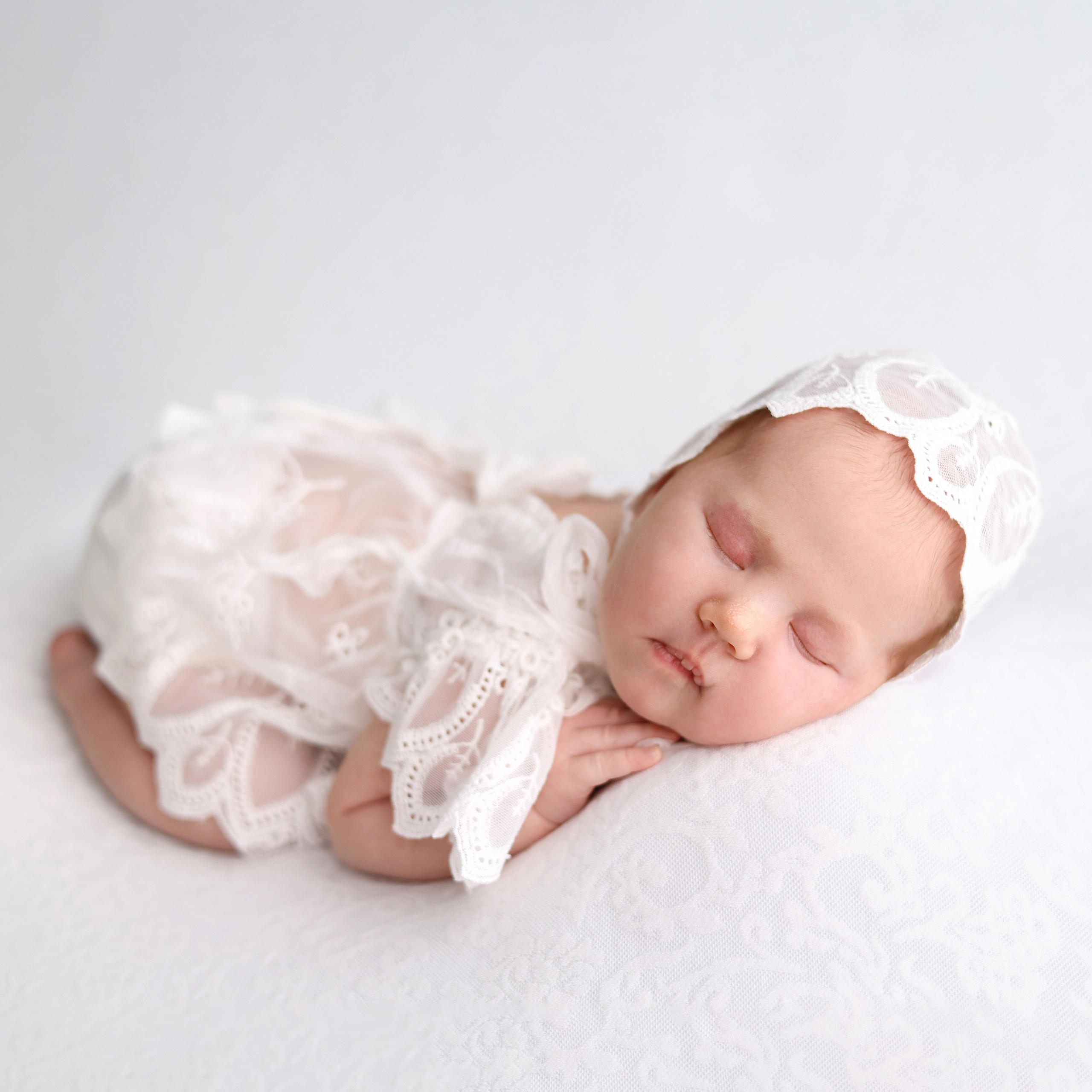 Каталог костюмов для новорожденных девочек. Фотограф новорожденных Москва. Ньюборн фотограф Москва