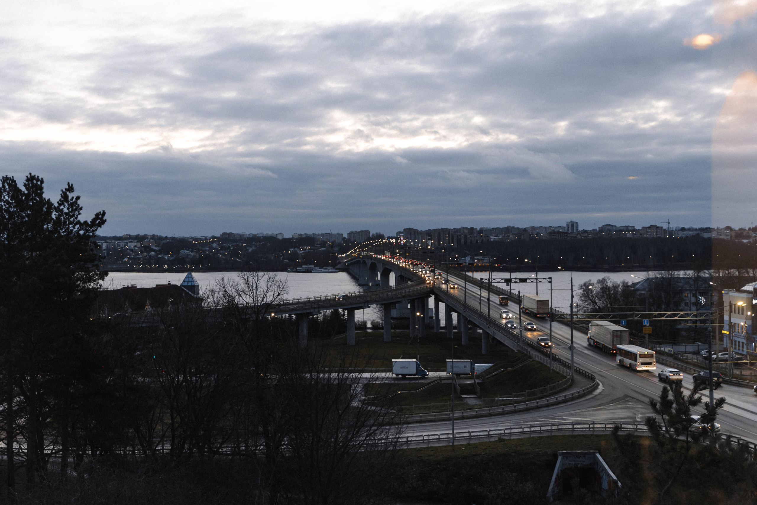 Самое сильное чувство. Э Т О М Ы