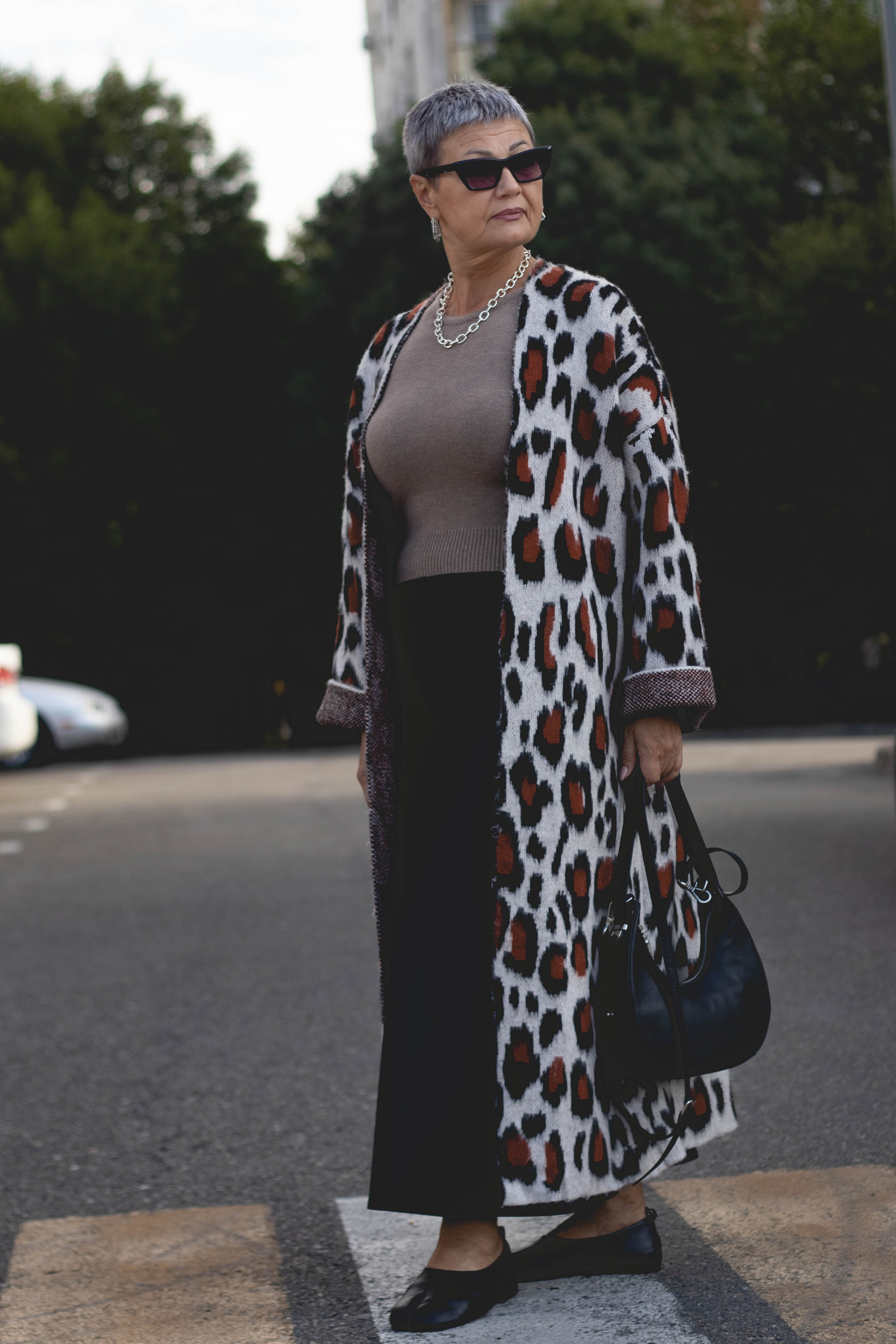 «Она среди улиц: лёгкость и стиль». Уличный фотограф Города N