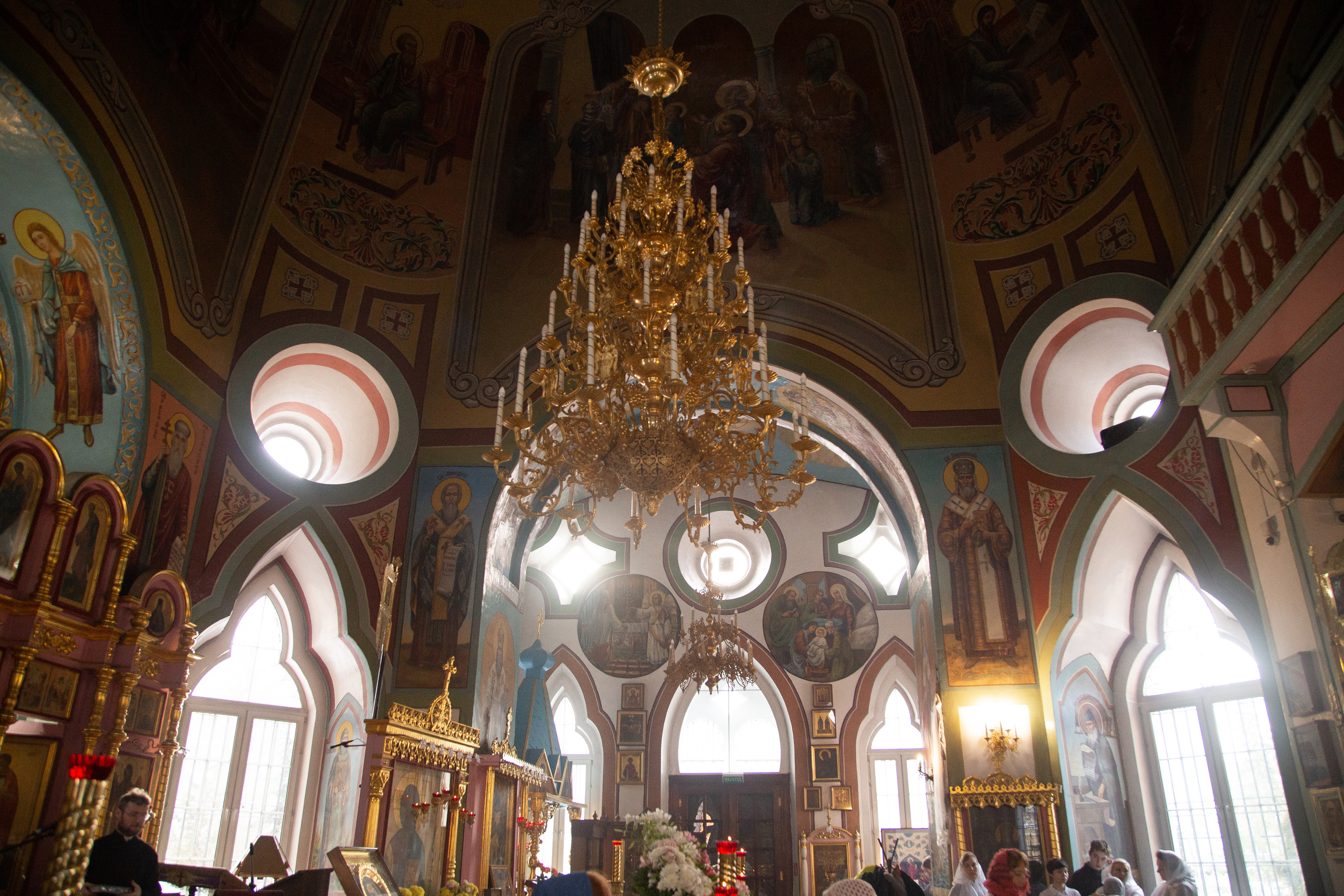 Смоленский храм. Семейный и женский фотограф в Москве Евгения Малина