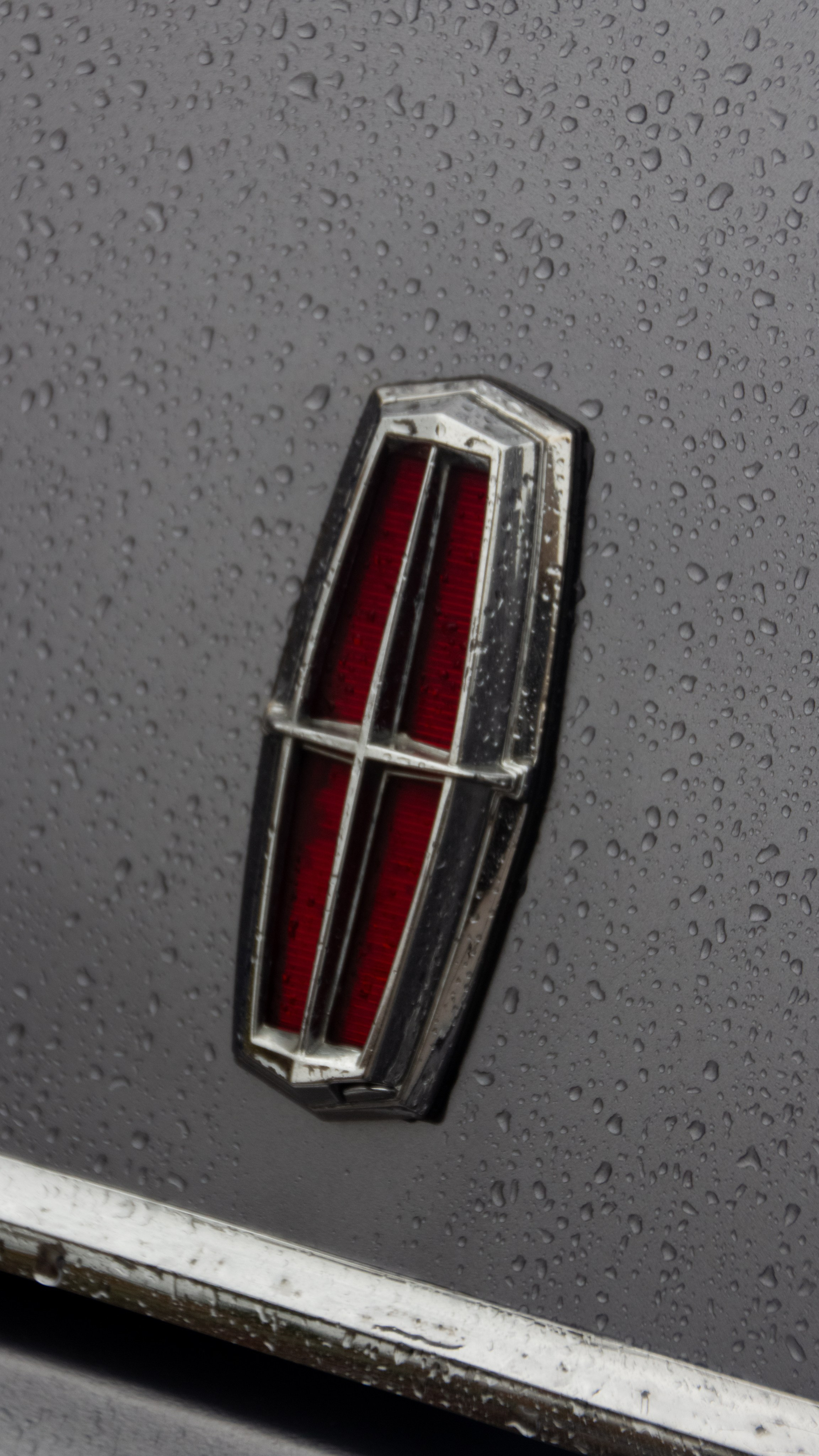 Фото Lincoln Continental Mark IV — купе американской классики