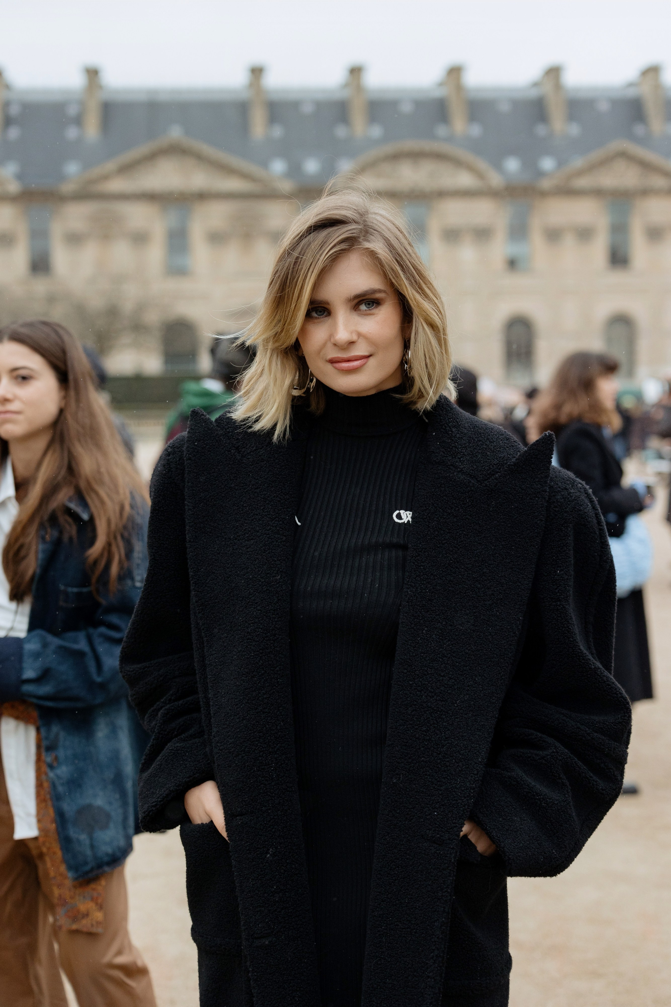 OFF WHITE PFW WOMENSWEAR FALL-WINTER 24/25. Photographer in Milan Ivan Goncharov