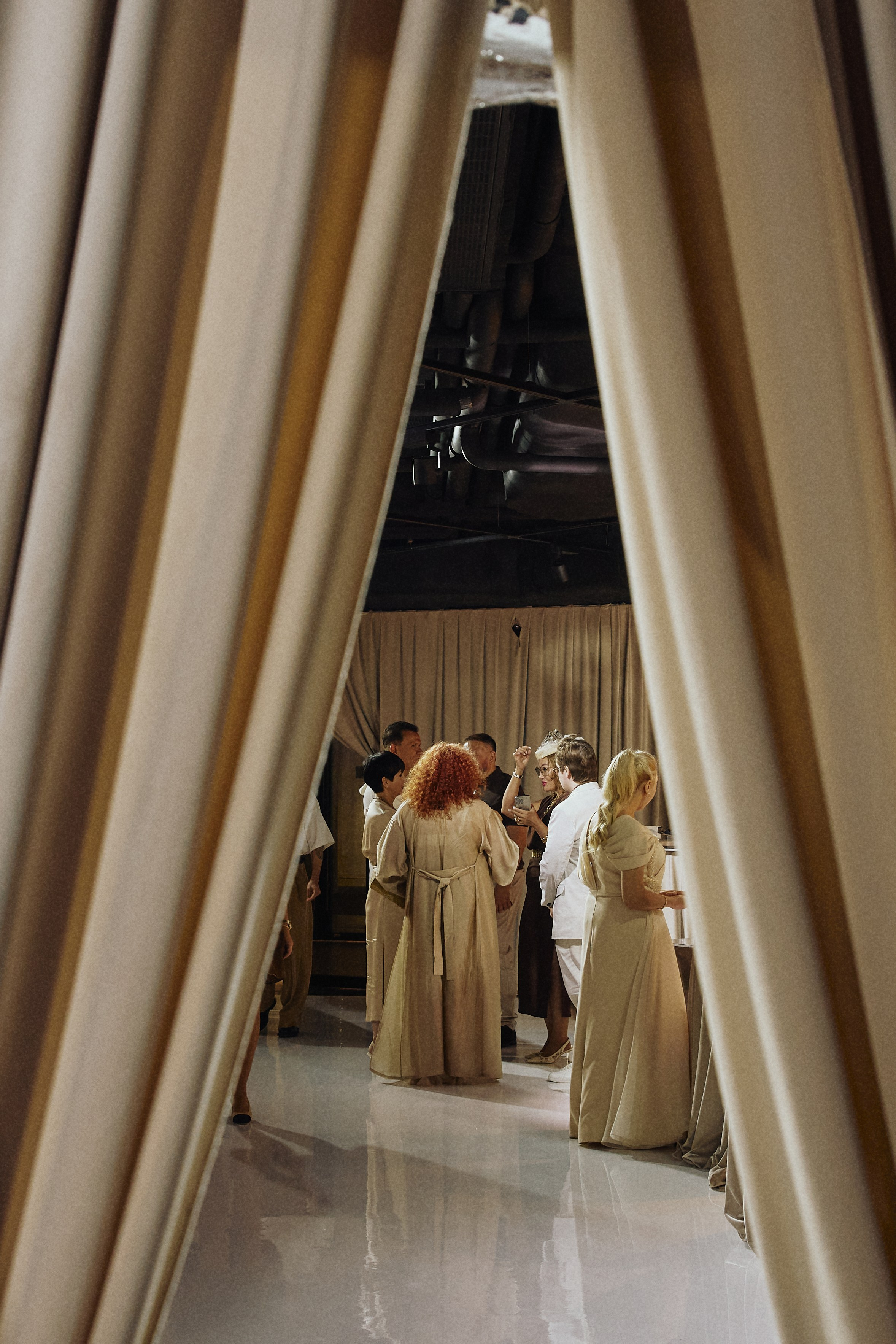 REFLECTIONS: A TRAIL OF FEELINGS. Дмитрий Мазуркевич: Профессиональный Репортажный Фотограф