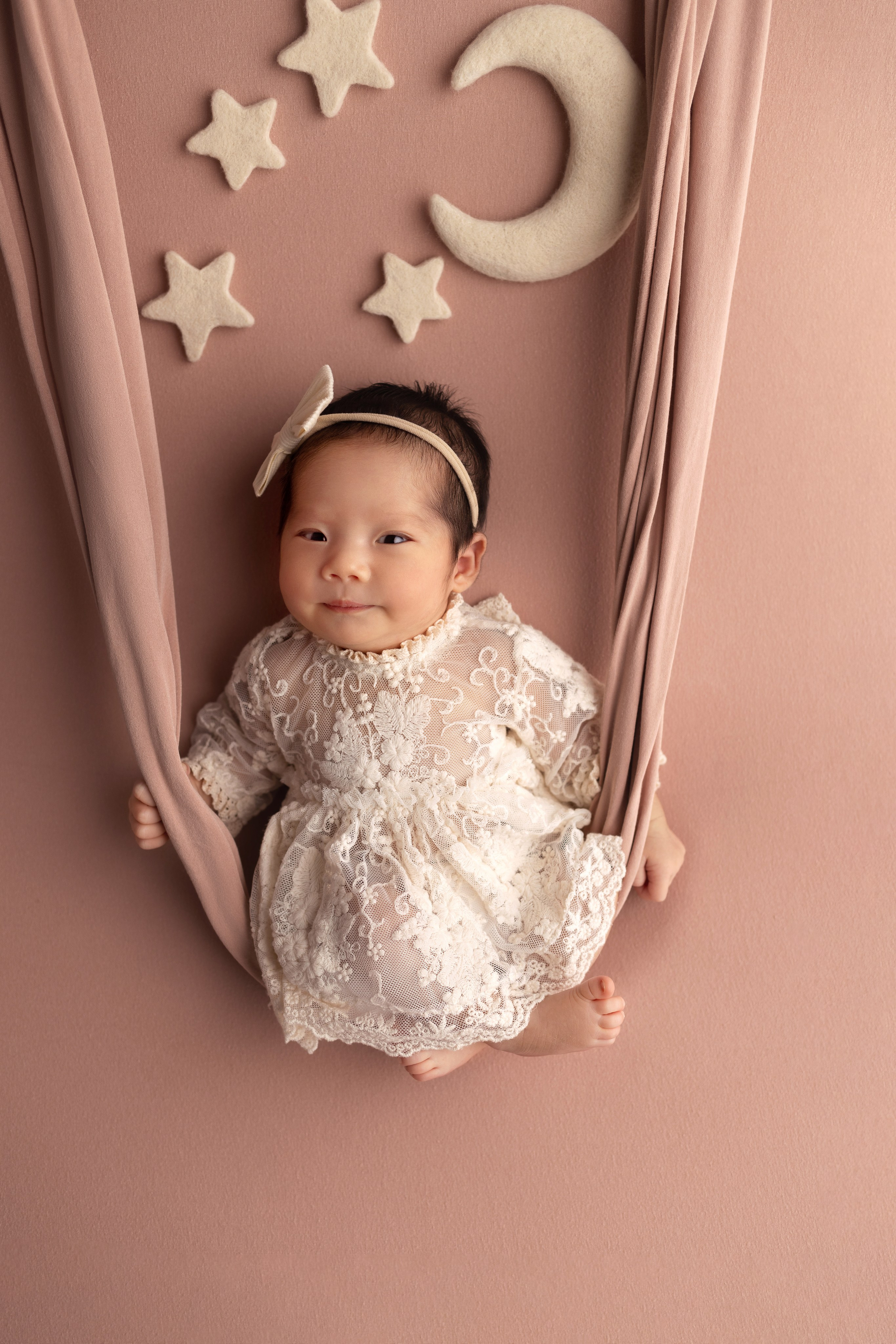 Классическая фотосессия малыша. Фотограф новорожденных малышей в Омске и Омской области Эльвира Камаева