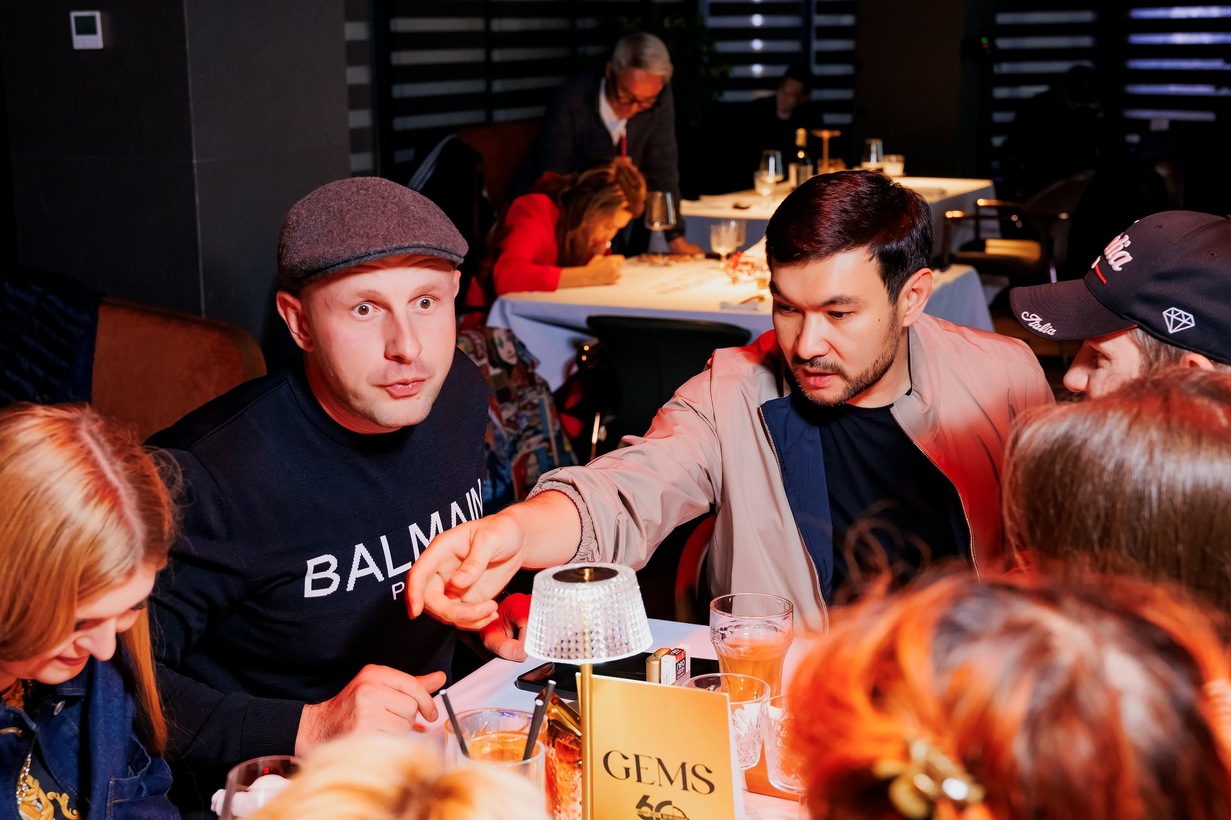 Вокруг Света за 60 Секунд-Sunset Meat Restaurant. Репортажный фотограф в Алматы Каюпов Сержан