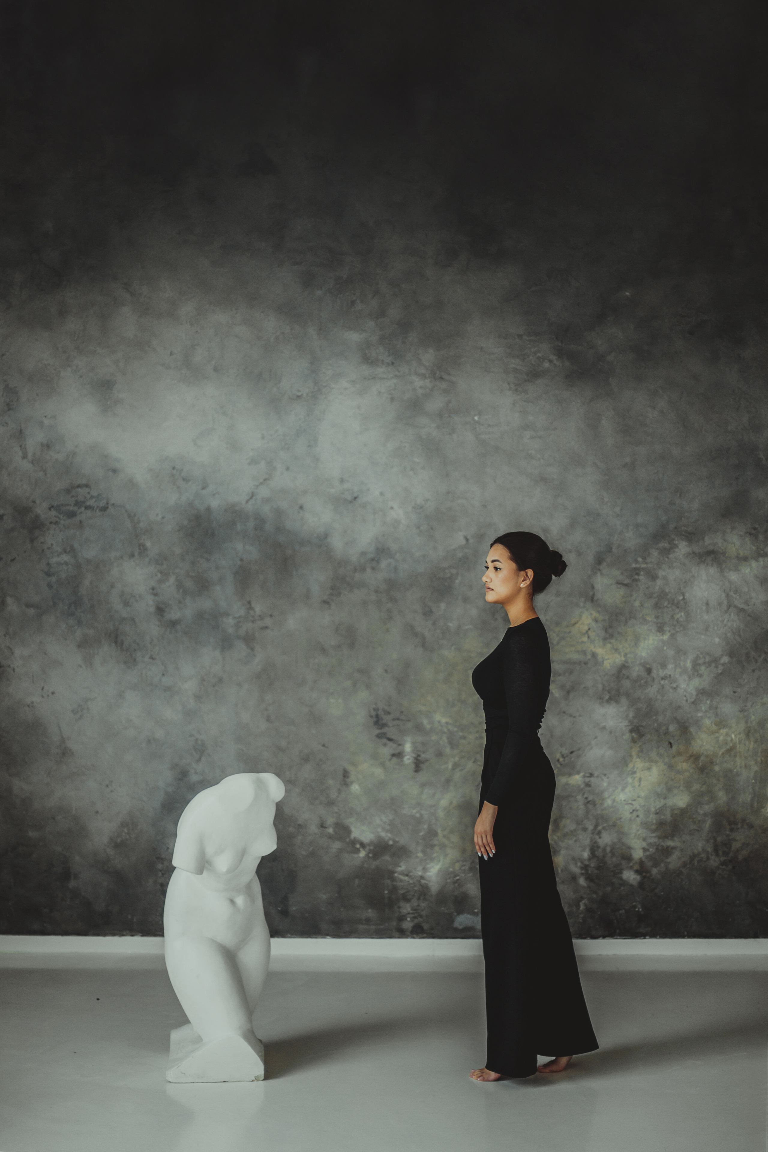 Минималистичный женский фотосет в студии Studio 212. Детский, свадебный и семейный фотограф Юлия Курбатова, Санкт-Петербург