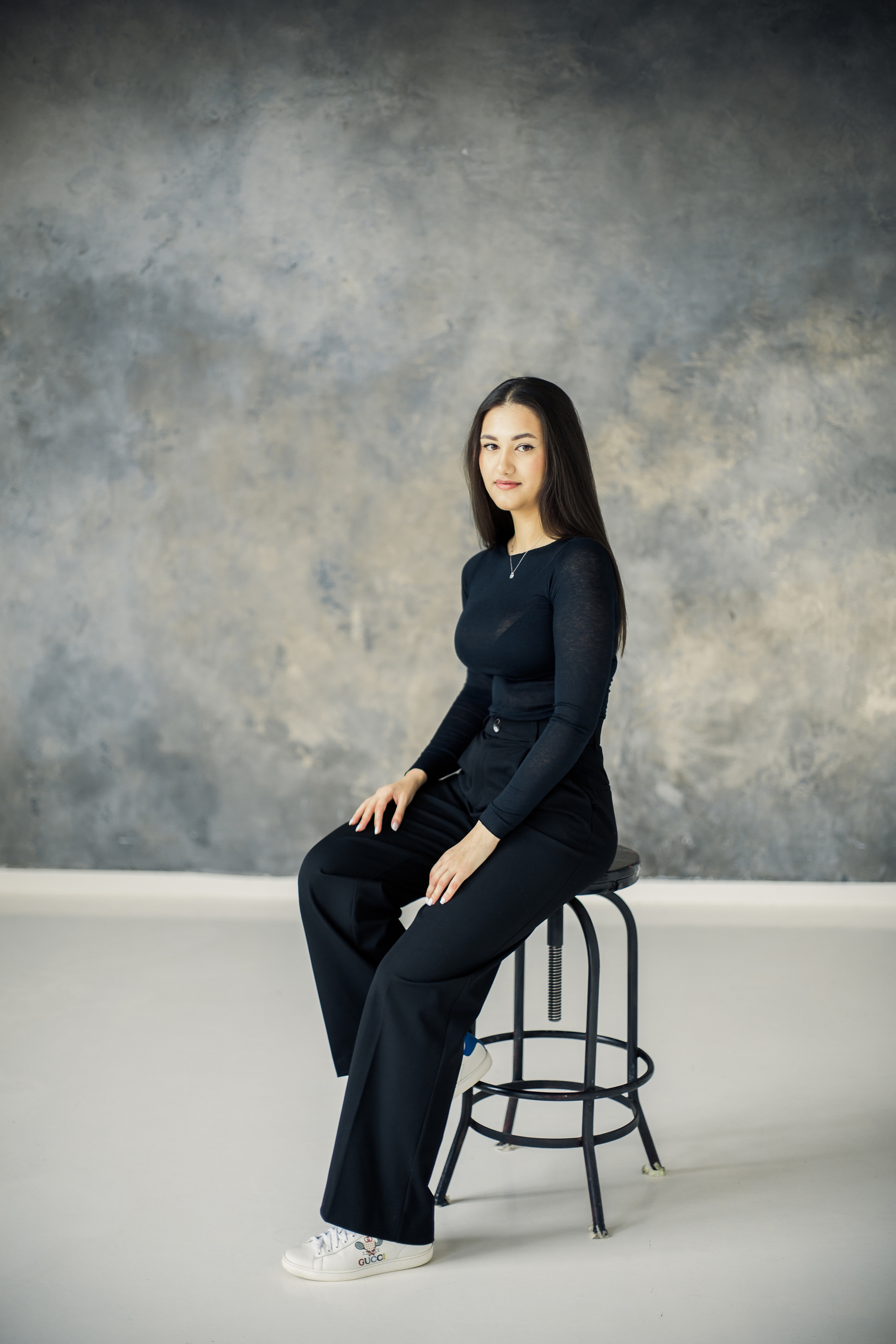 Минималистичный женский фотосет в студии Studio 212. Детский, свадебный и семейный фотограф Юлия Курбатова, Санкт-Петербург