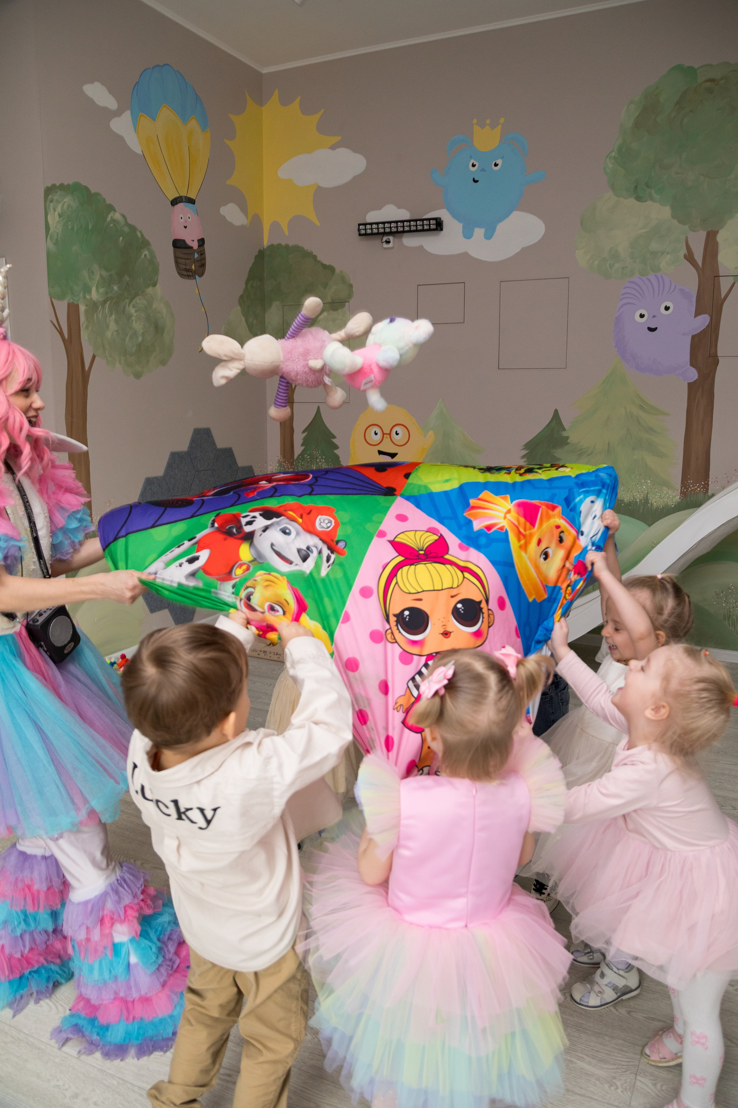 День рождения Сияны, 4 года, детский игровой центр Mimiloft. Детский и контент фотограф Надя Волкова Санкт-Петербург