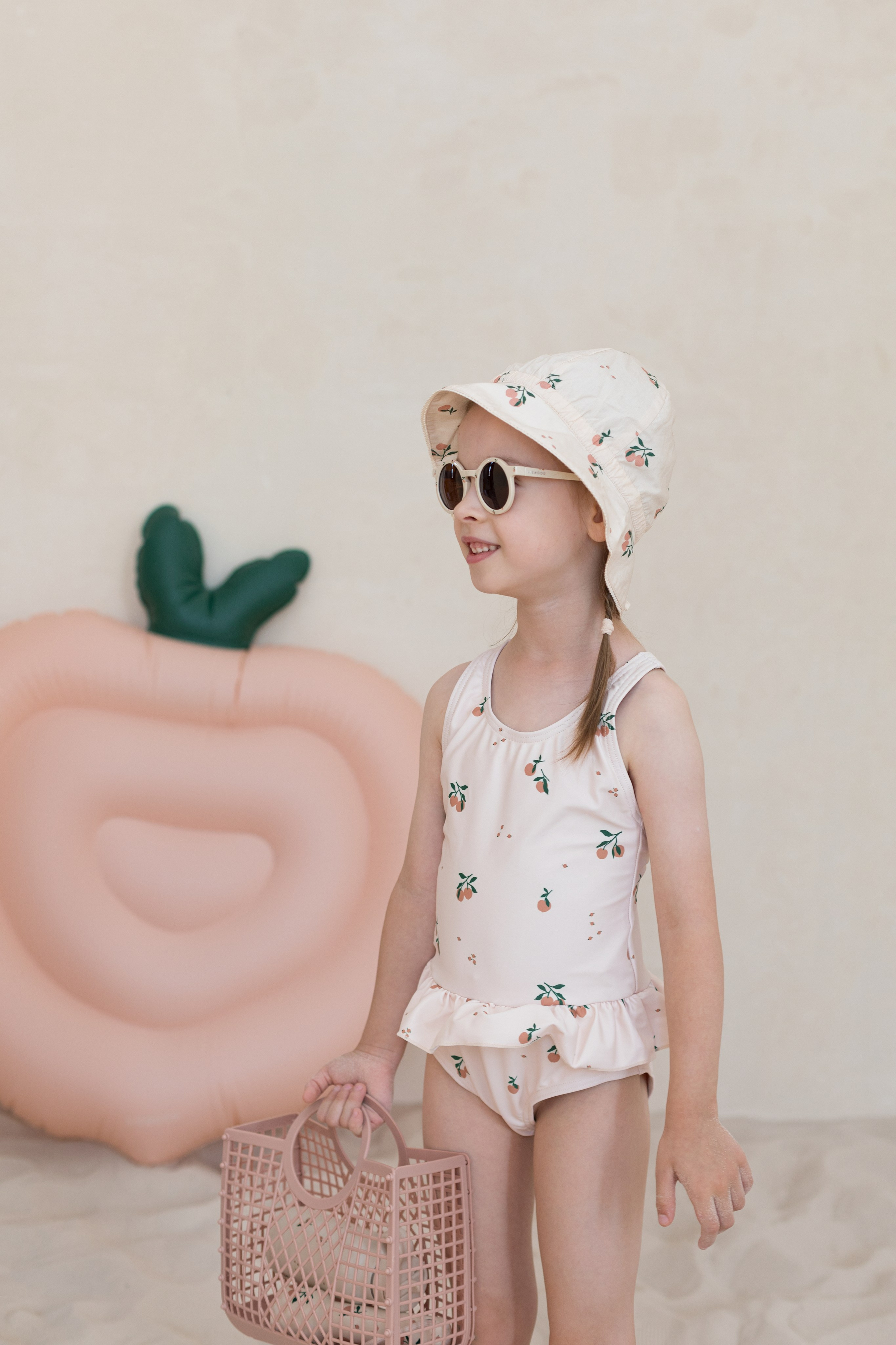 Фотосессия в песке для детского бренда. Детский и контент фотограф Надя Волкова Санкт-Петербург