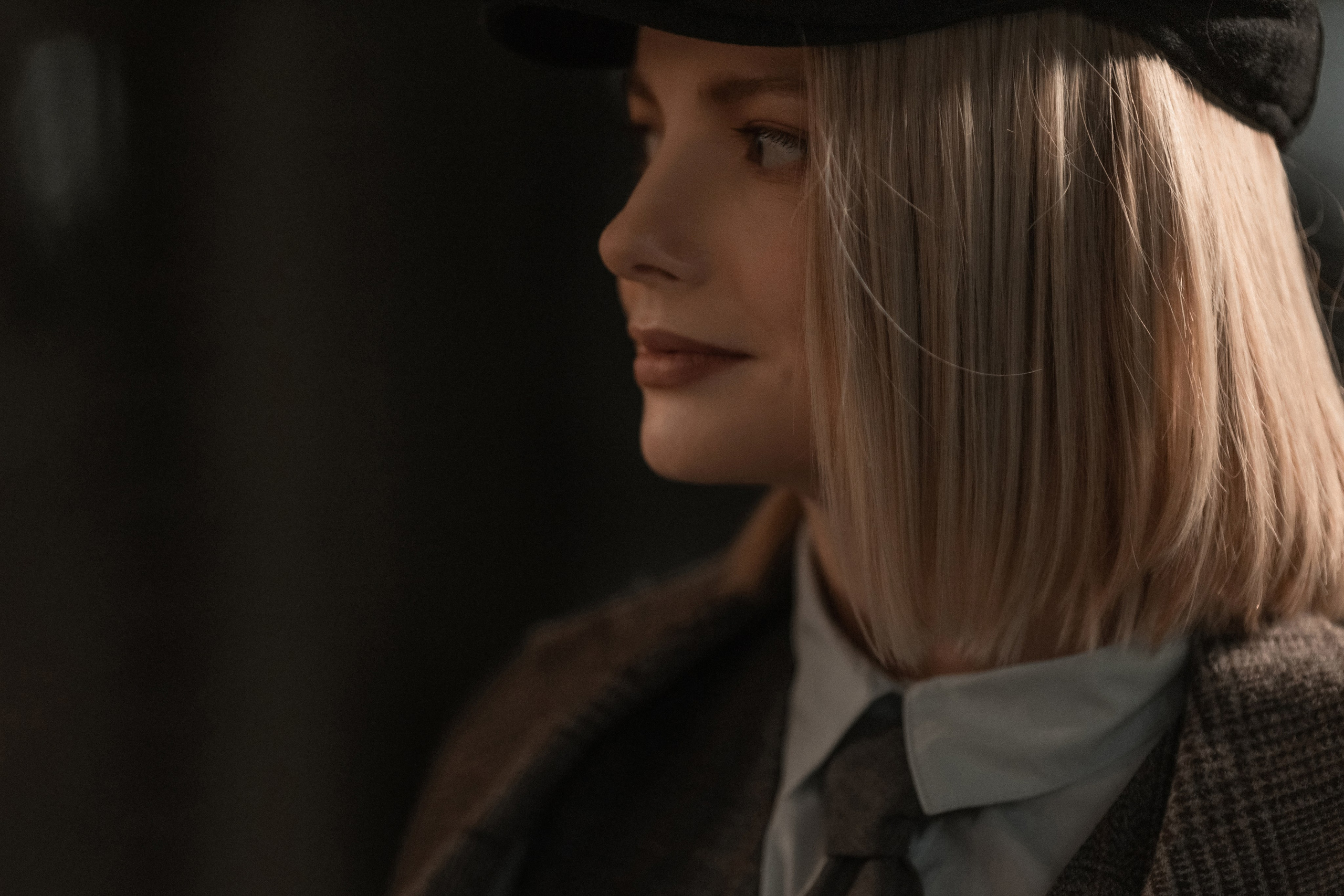 Аня в стиле Острых Козырьков