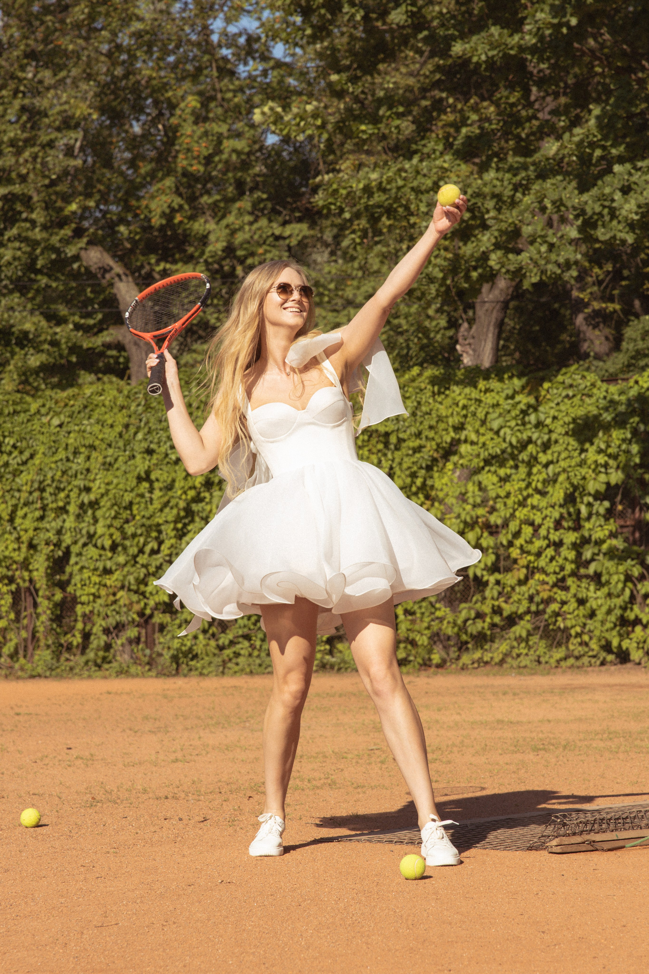 Свадебная лавстори на теннисном корте. Фотограф в Санкт-Петербурге Вагнер Юлия