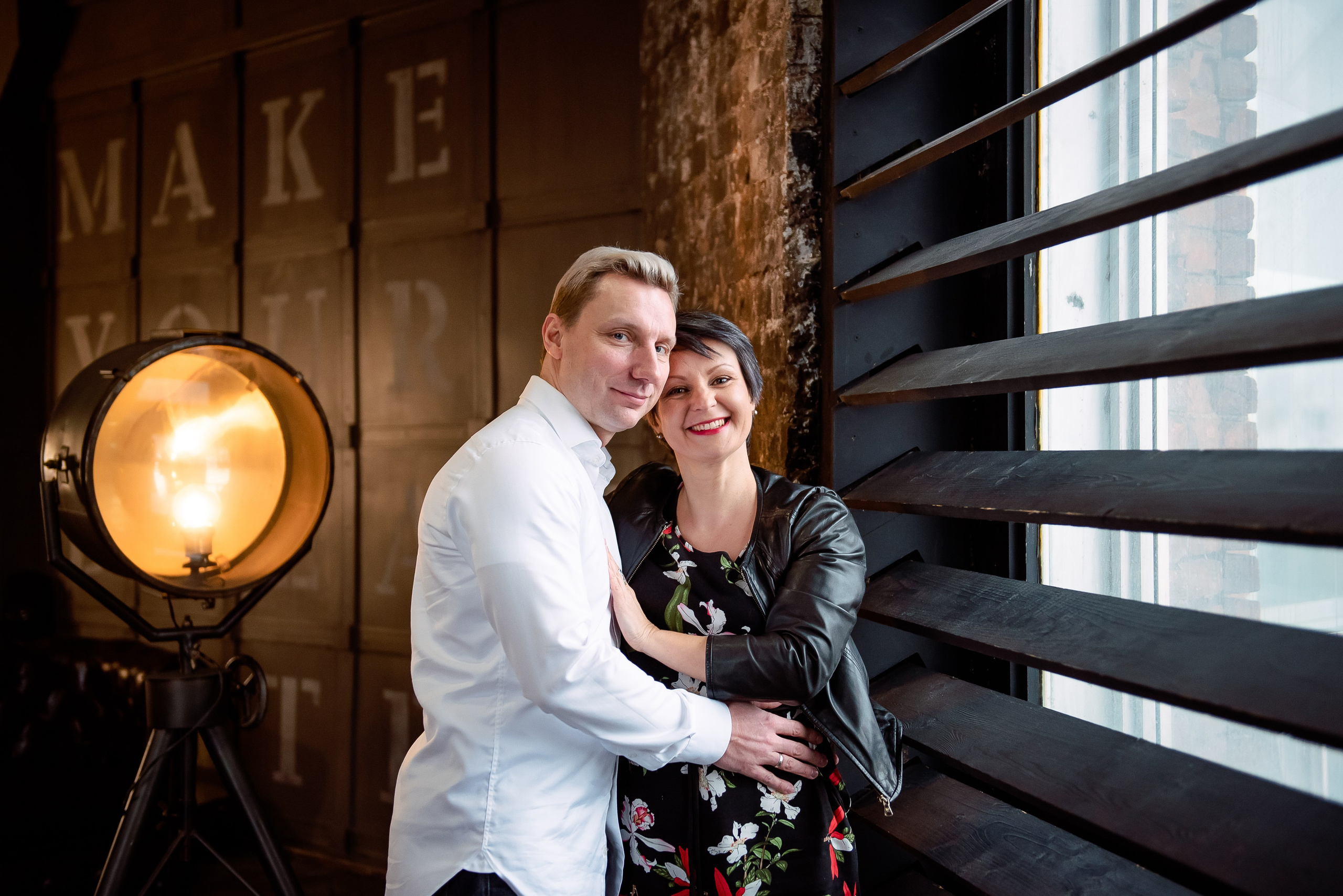 Семейная фотосессия в Wood-studio. Свадебный и семейный фотограф в Москве Юлия Винник