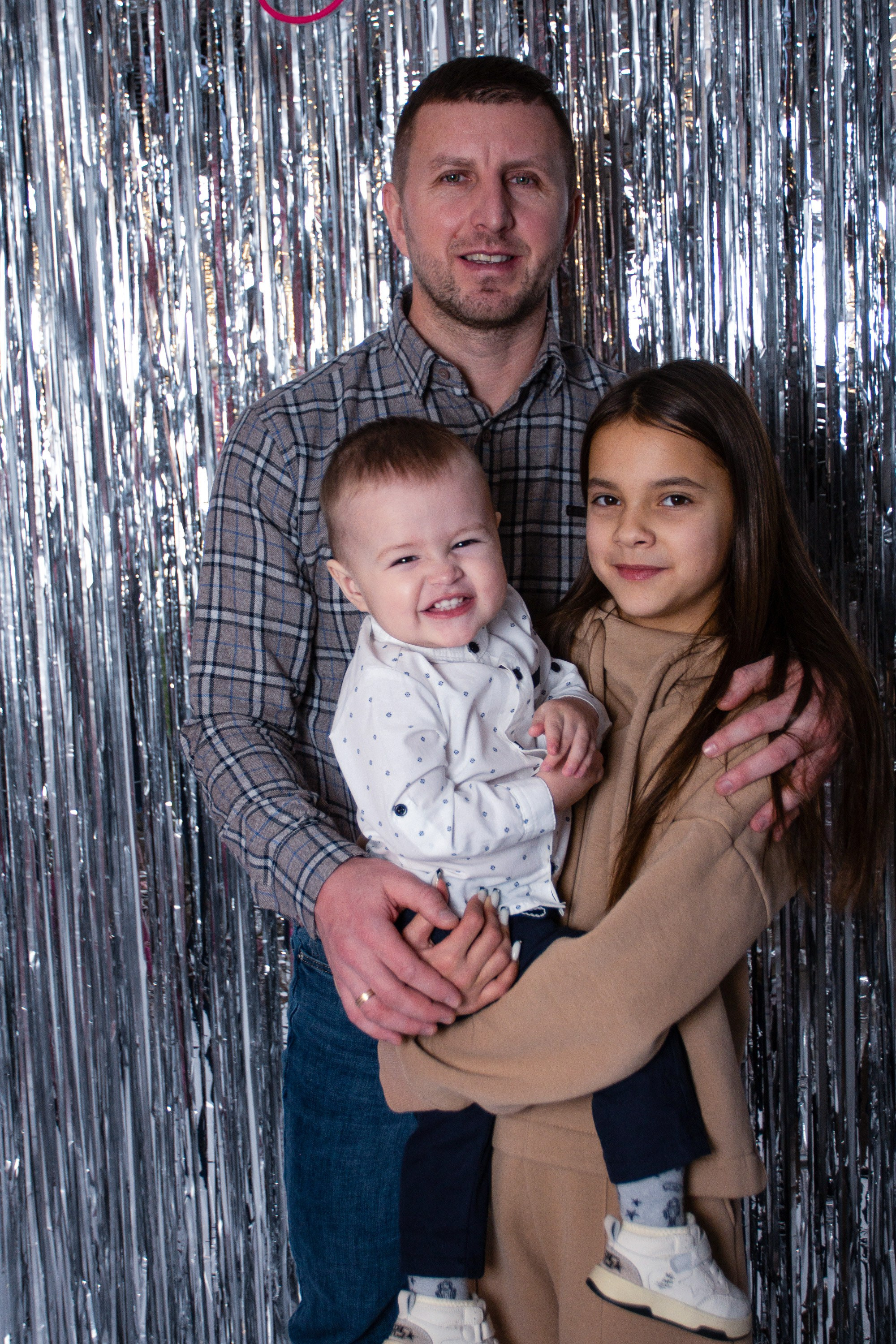 Студия (новогодняя семейная). Разноплановый фотограф в Москве