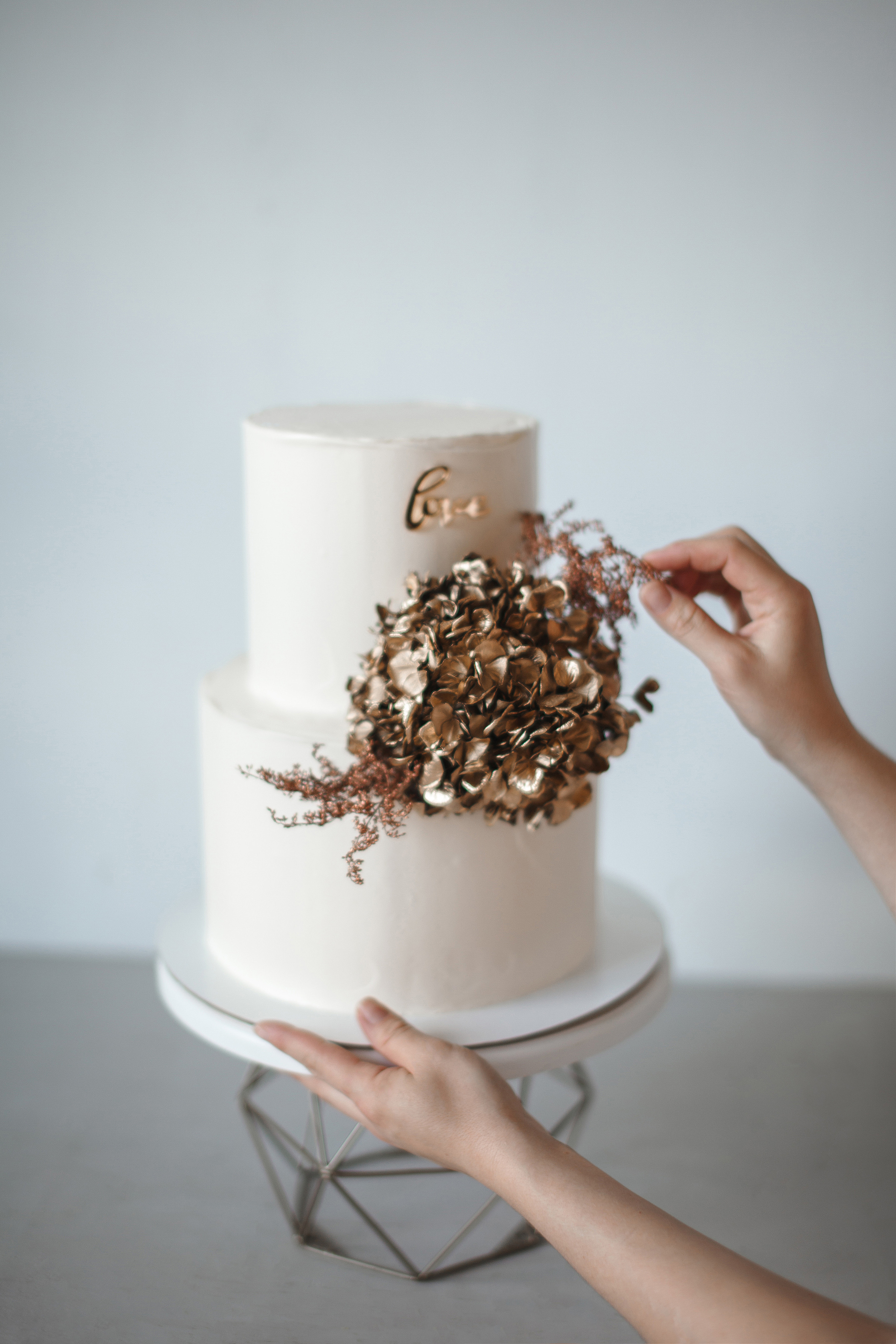 Съемка свадебных тортов. Честные истории о жизни города и его людях