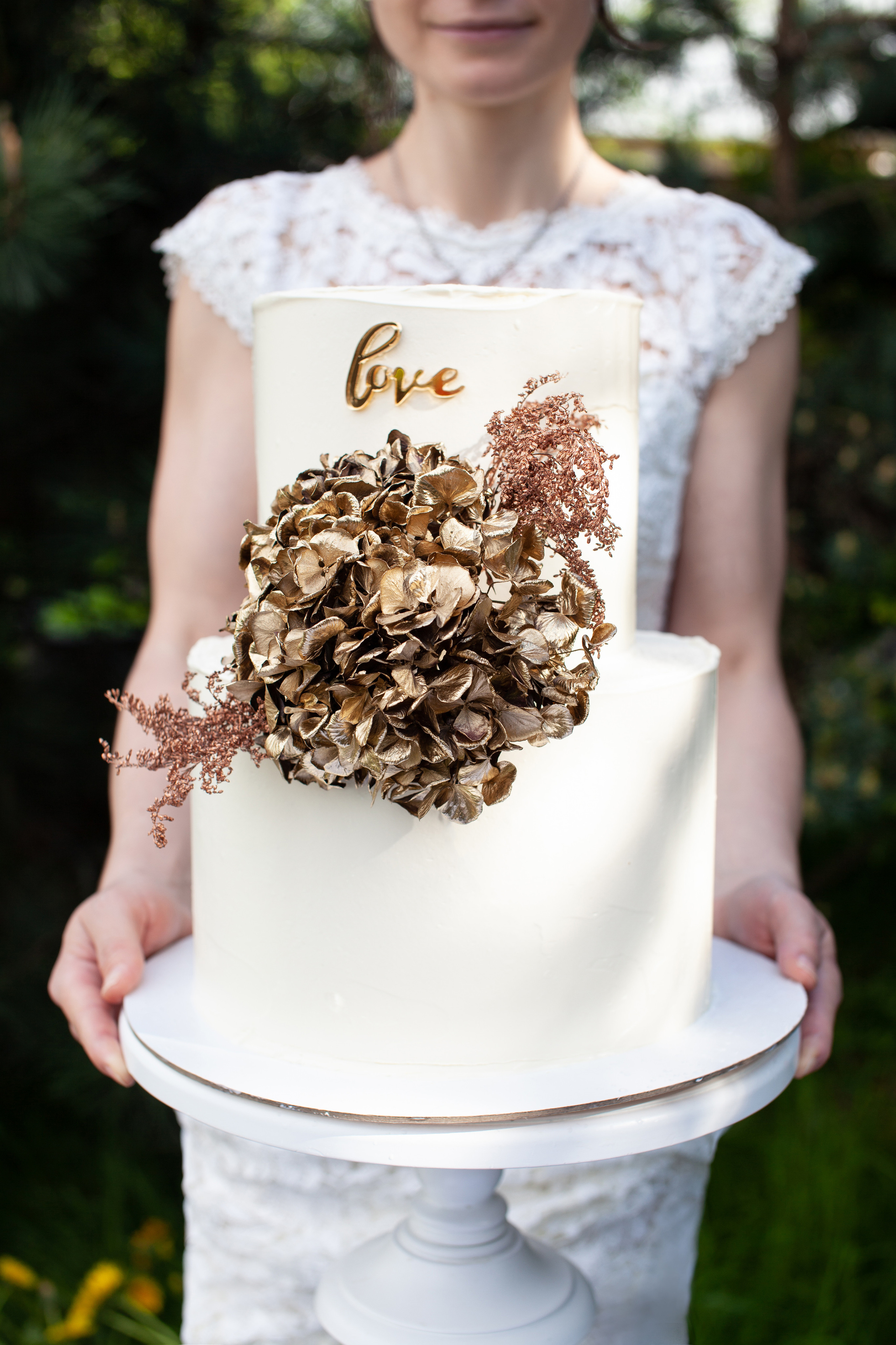 Съемка свадебных тортов. Честные истории о жизни города и его людях