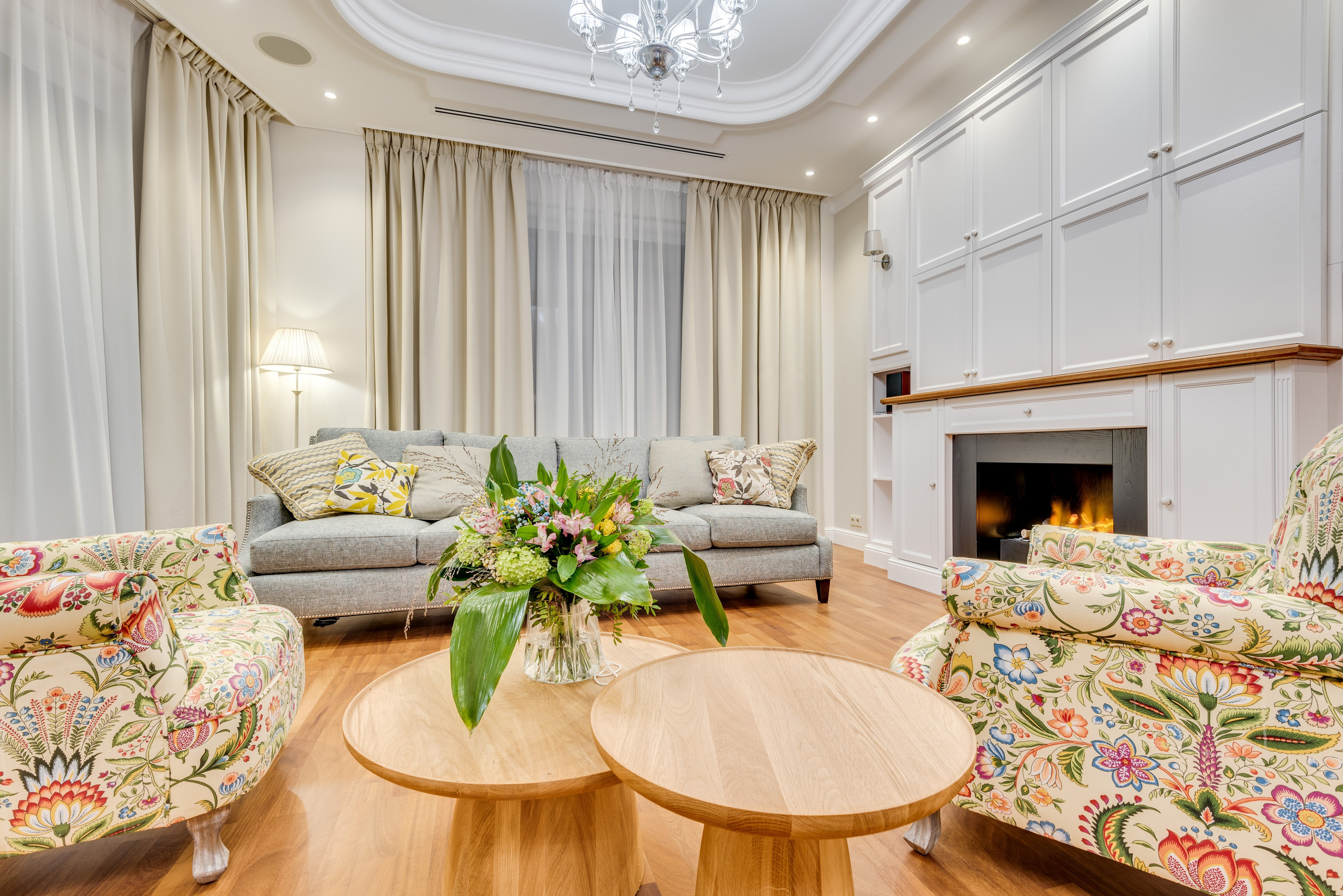 Проспект Мира. Никита Хохловский фото и видео продакшн