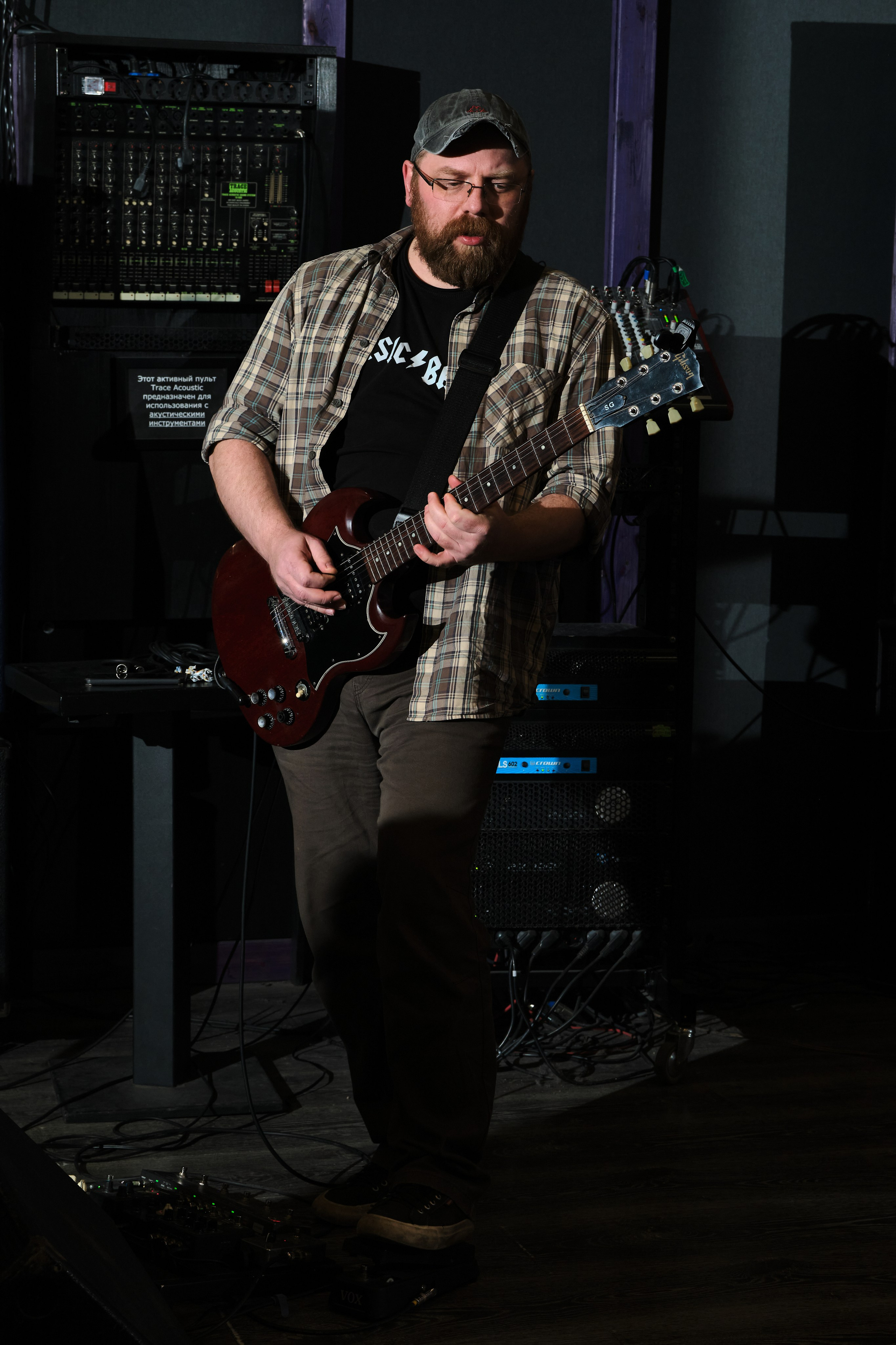 Фотограф для съемки музыкальной группы, услуги фотографа для музыкантов, певцов, эстрадной и концерной деятельности. Ваш фотограф для съемки концертов и мероприятий.