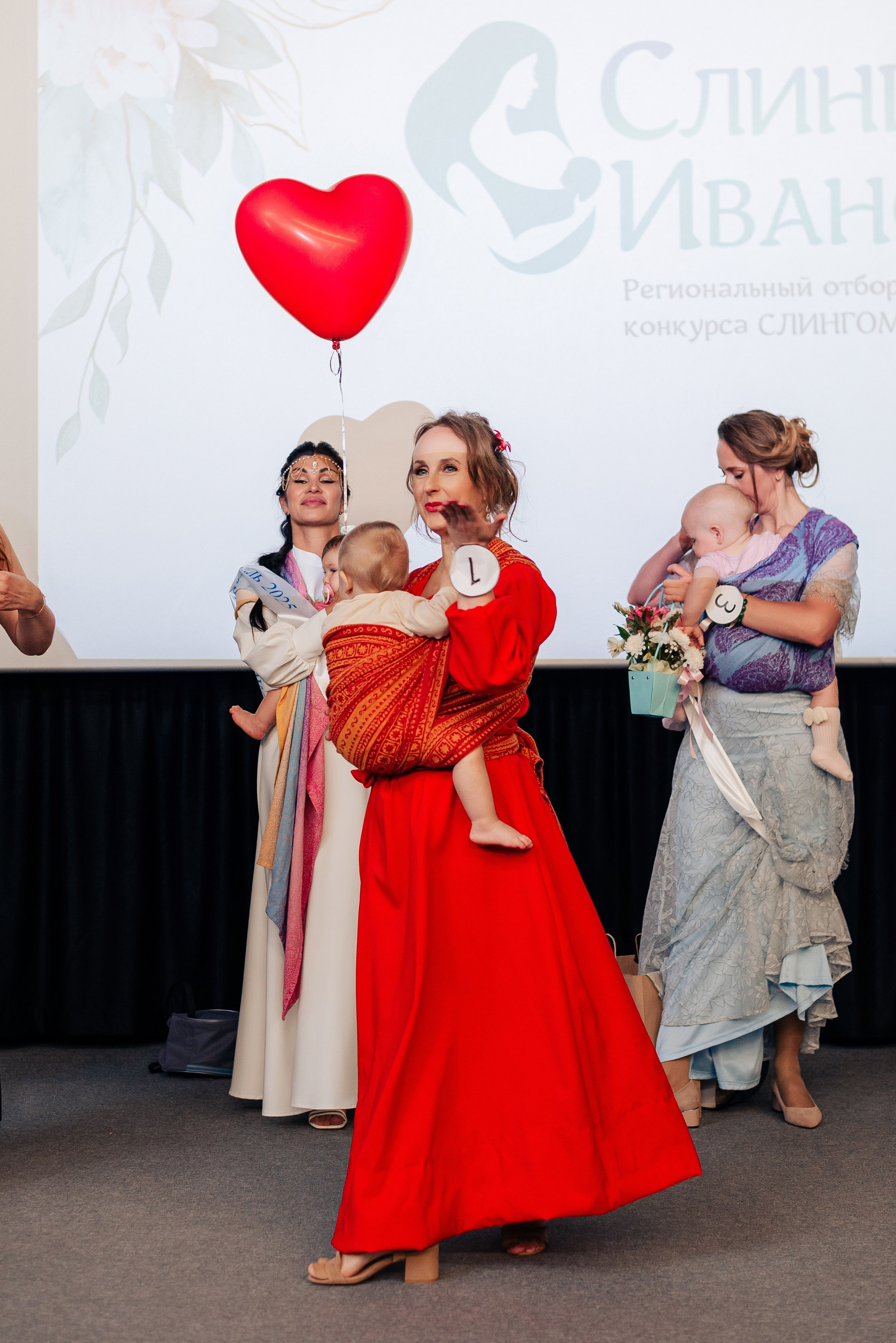 Слингомама Иваново 2025. Семейный и детский фотограф Иваново Ксения Азаренкова