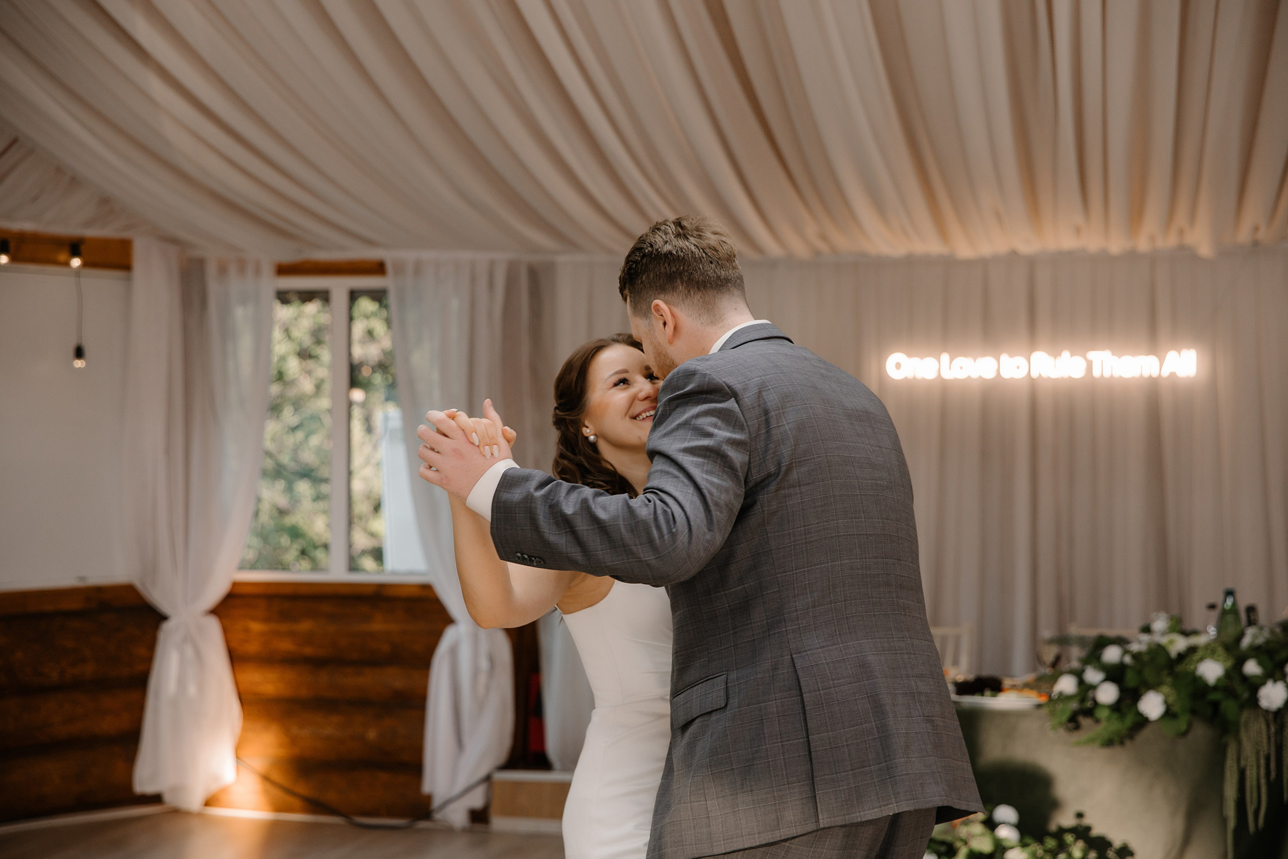 Камерная русско-американская свадьба, когда любовь побеждает все. Свадебный фотограф в Воронеже Алексей Логинов