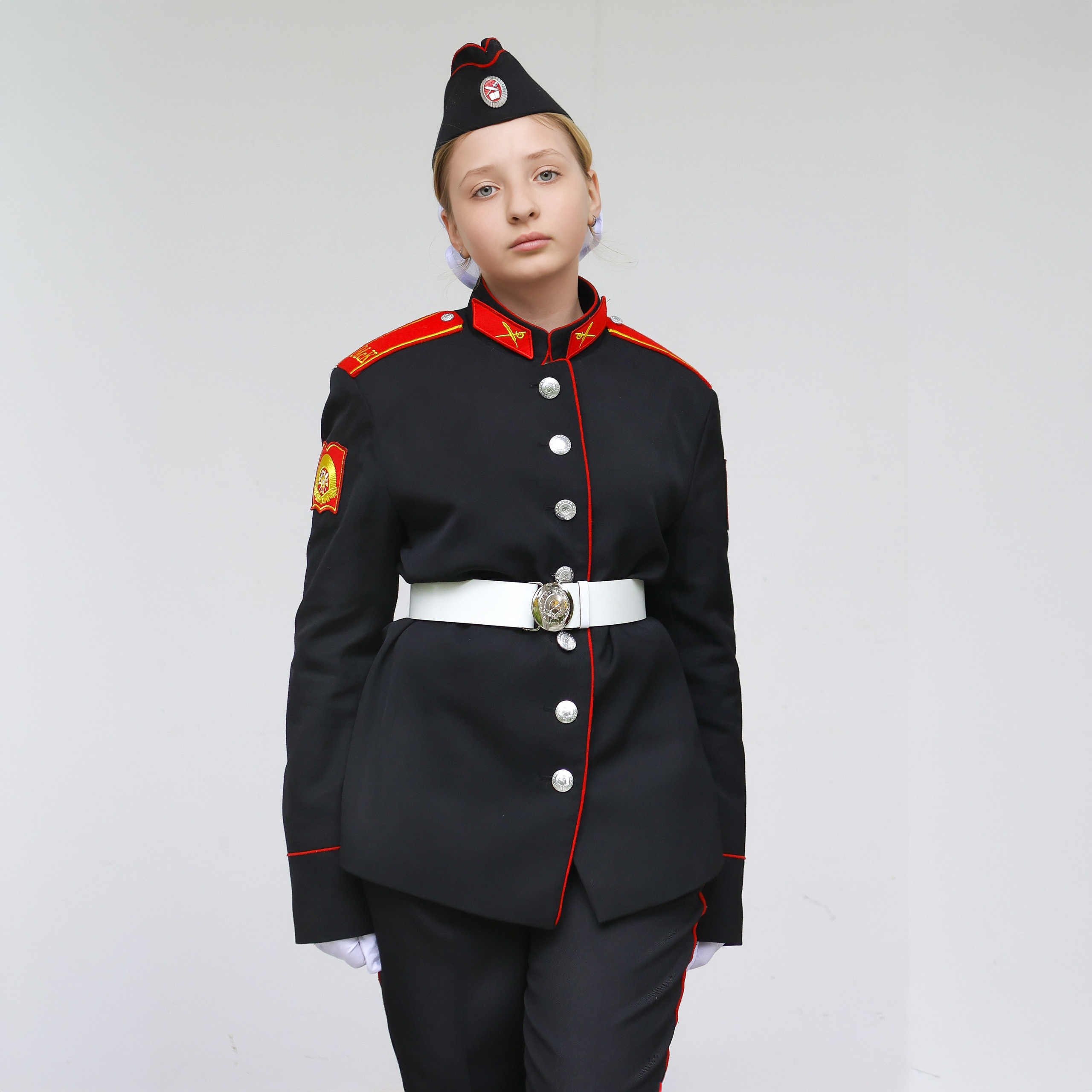 Выпускной альбом «Кадеты» — школьные фотопортреты и групповые съемки. Выпускные альбомы для школы и детского сада — школьный фотограф Подольск, Троицк, Щербинка, Москва