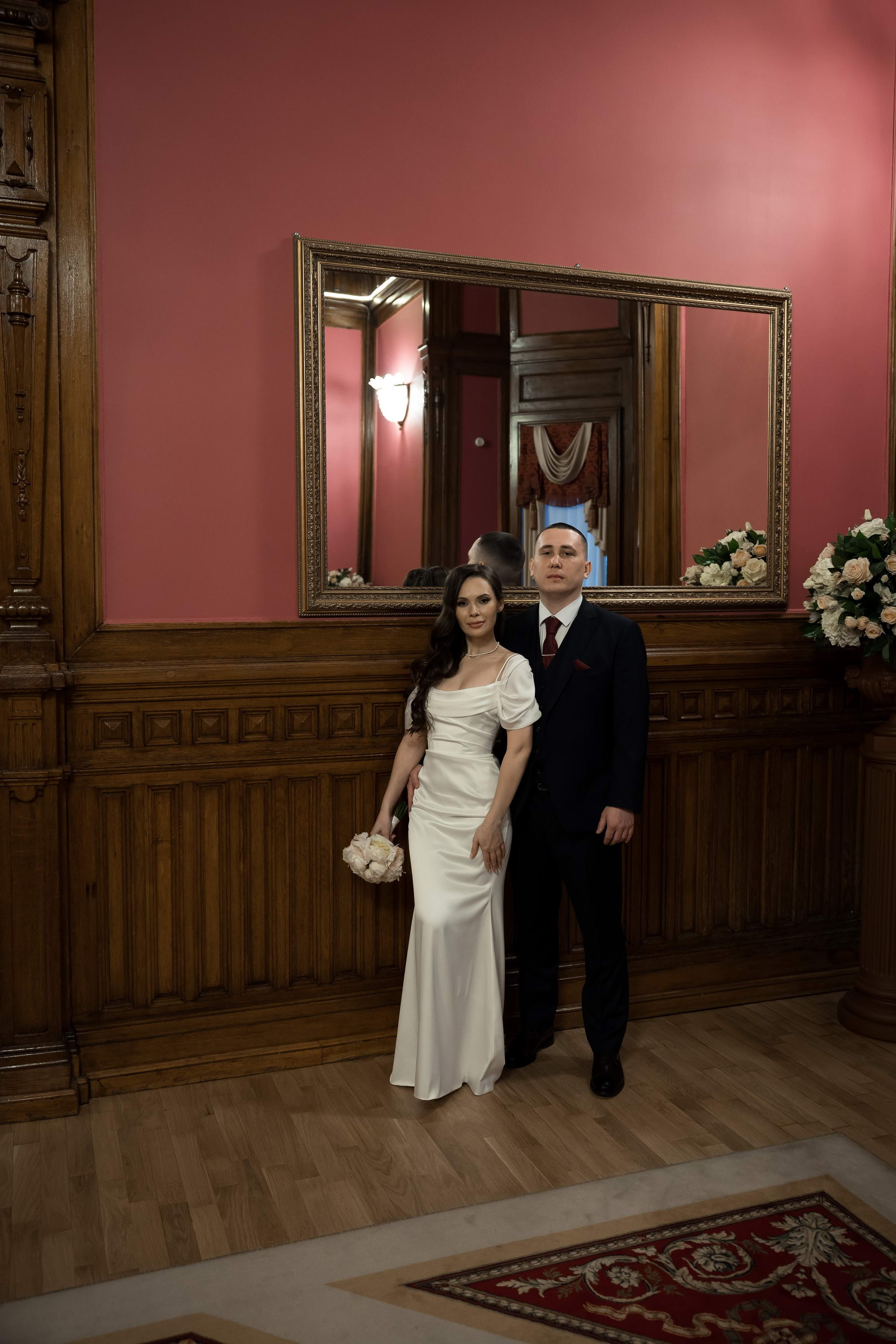 Свадебная фотосессия на Фурштатской. Свадебный фотограф Игорь Брундасов 8PHOTO на свадьбу венчание загс СПб