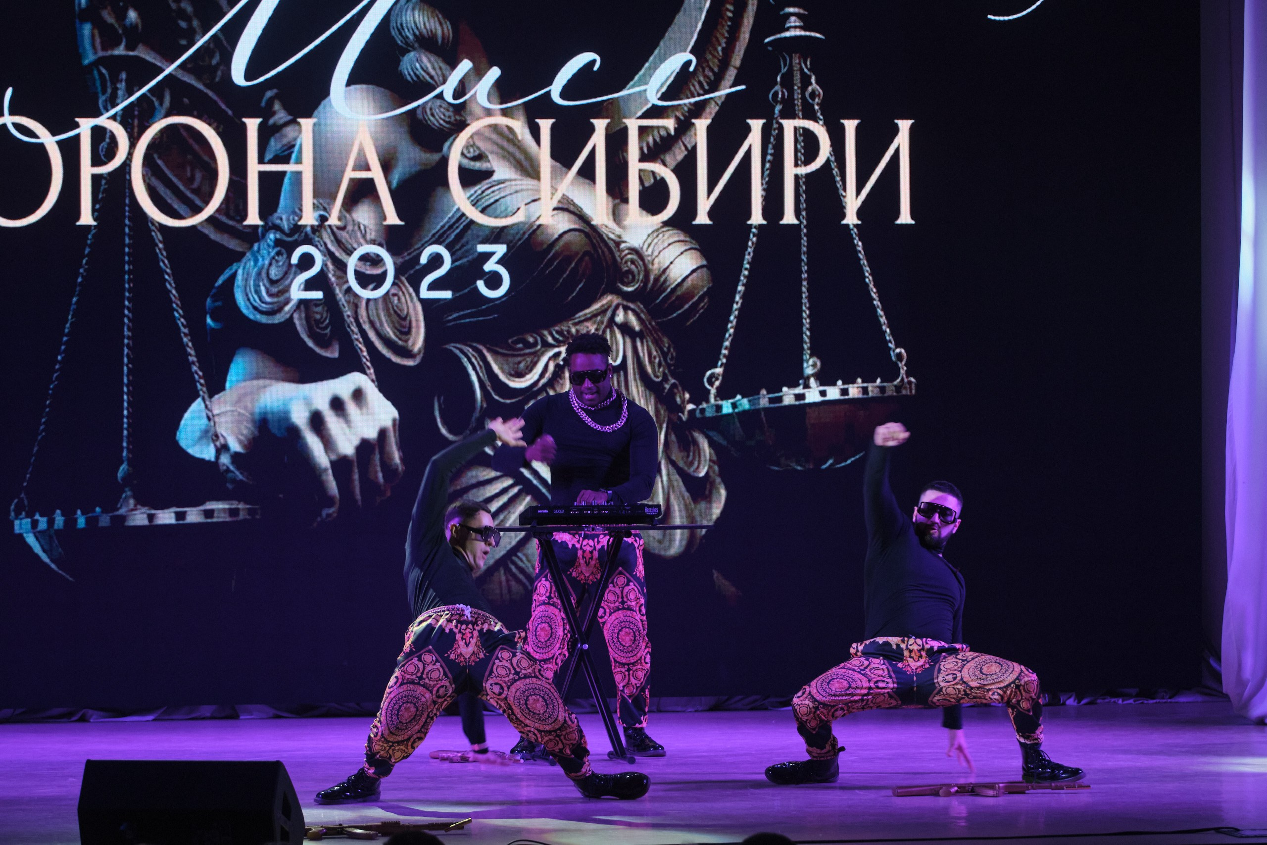 Мисс Корона Сибири. Антон Ив