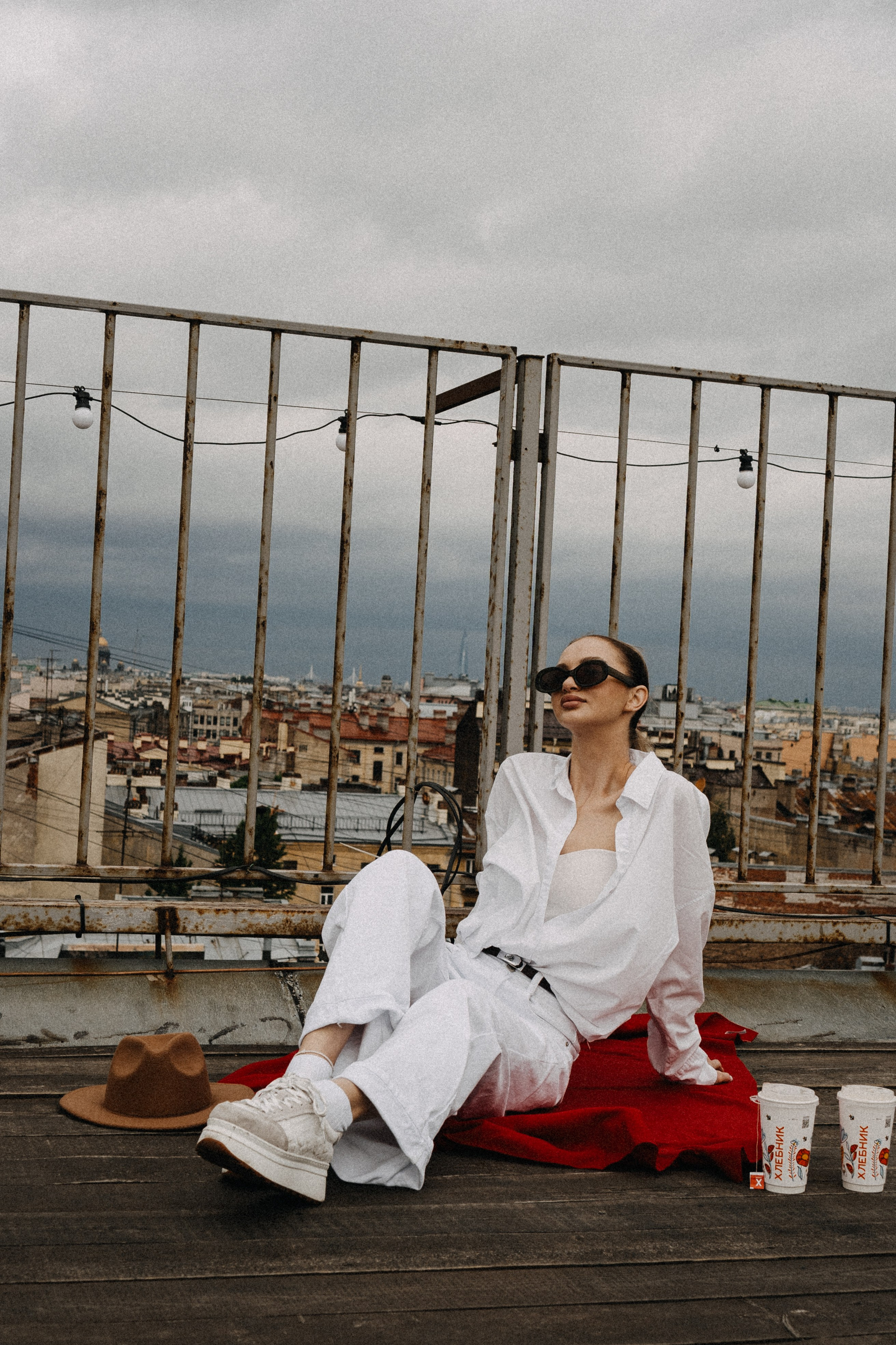 МЫ ГУЛЯЛИ ПРО КРЫШАМ ПИТЕРА. Профессиональный фотограф, Санкт-Петербург — Виктория Богомолова