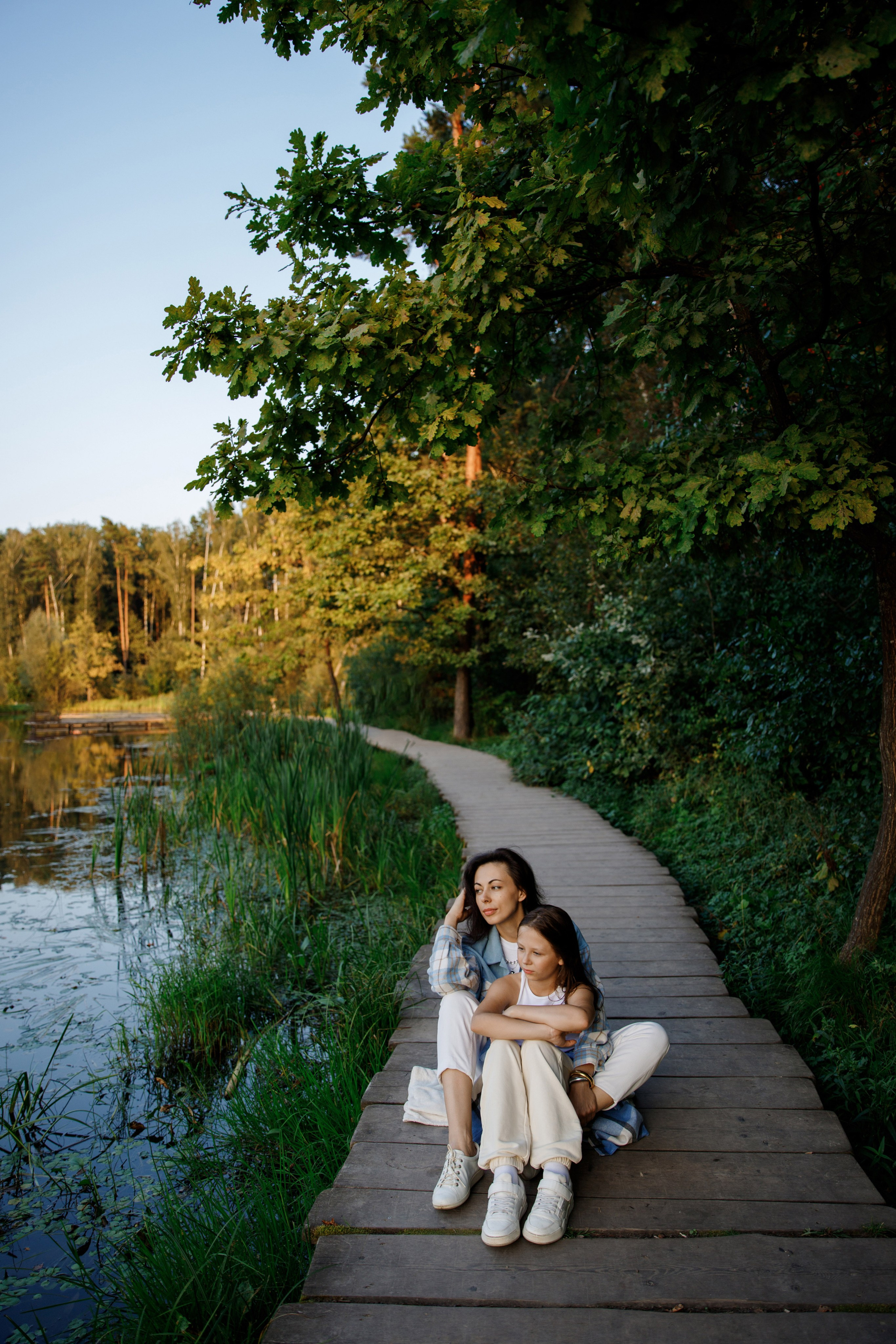 Фотосессия мамы с дочкой в парке Мещерский. Фотограф Александра Сыщенко