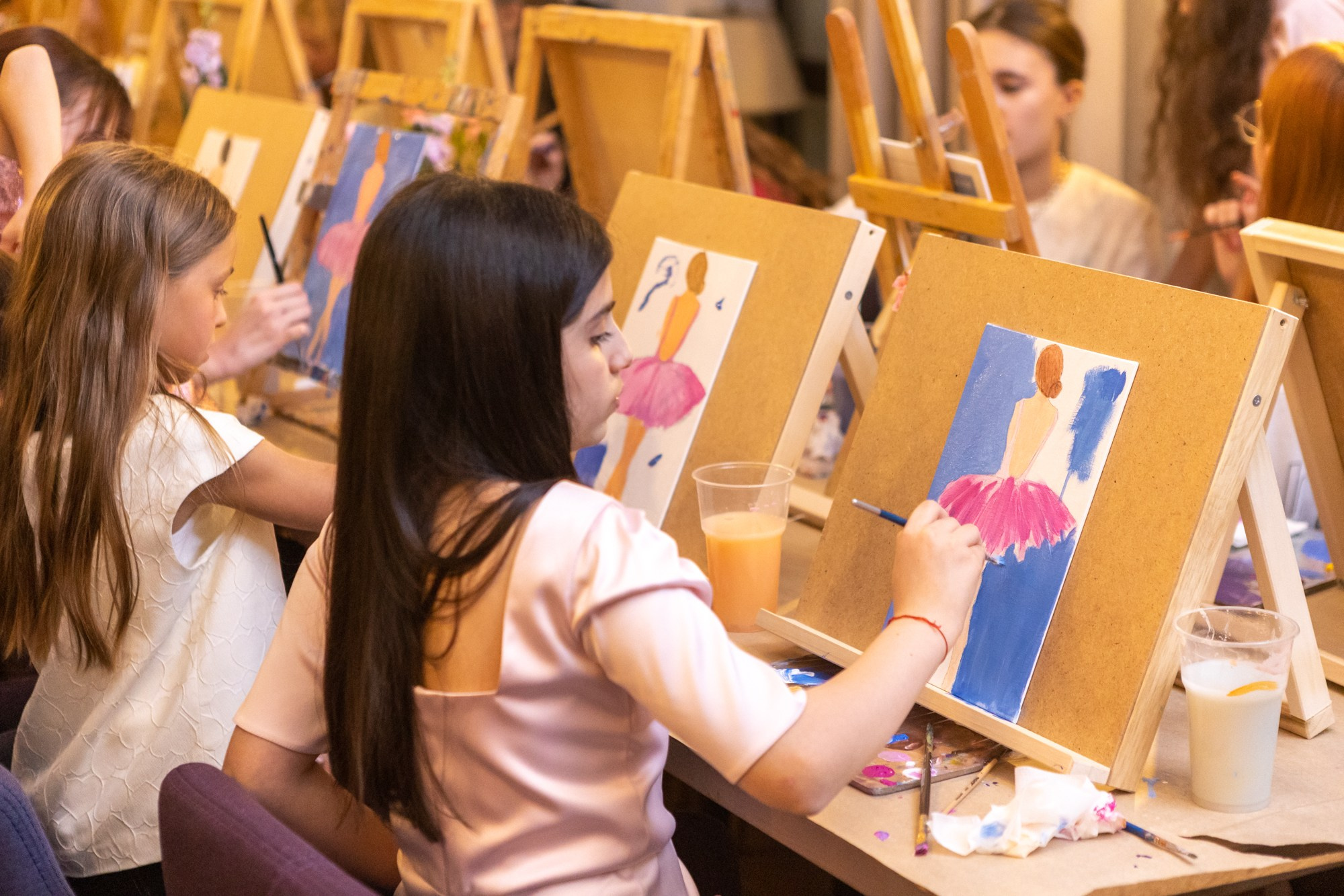 День Рождения Софьи и Лизы в ресторане «Ностальгия». Фотограф в Оренбурге. Профессиональный фотограф