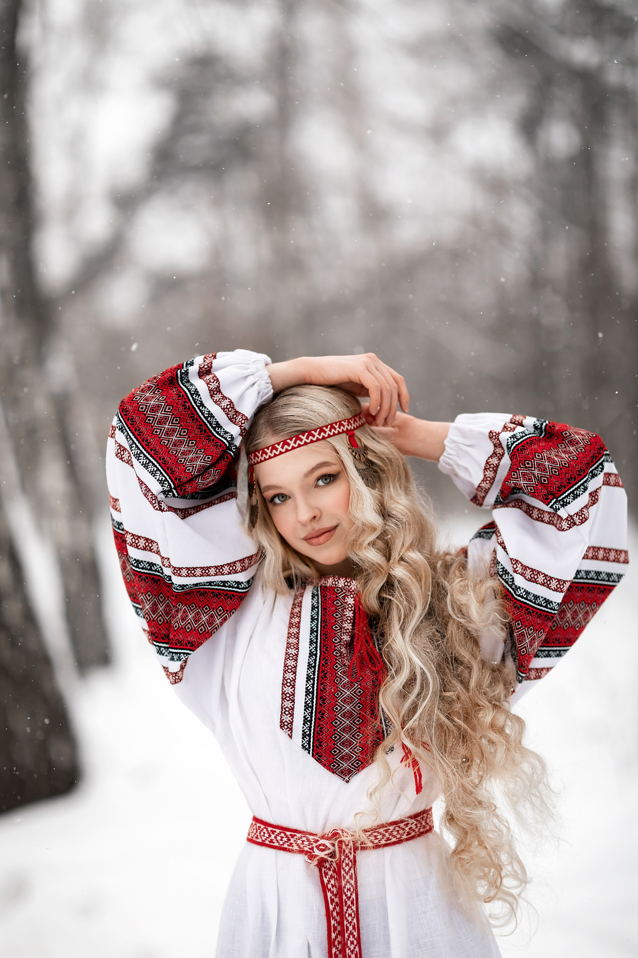 A11. Дизайнер костюмов и украшений, фотограф