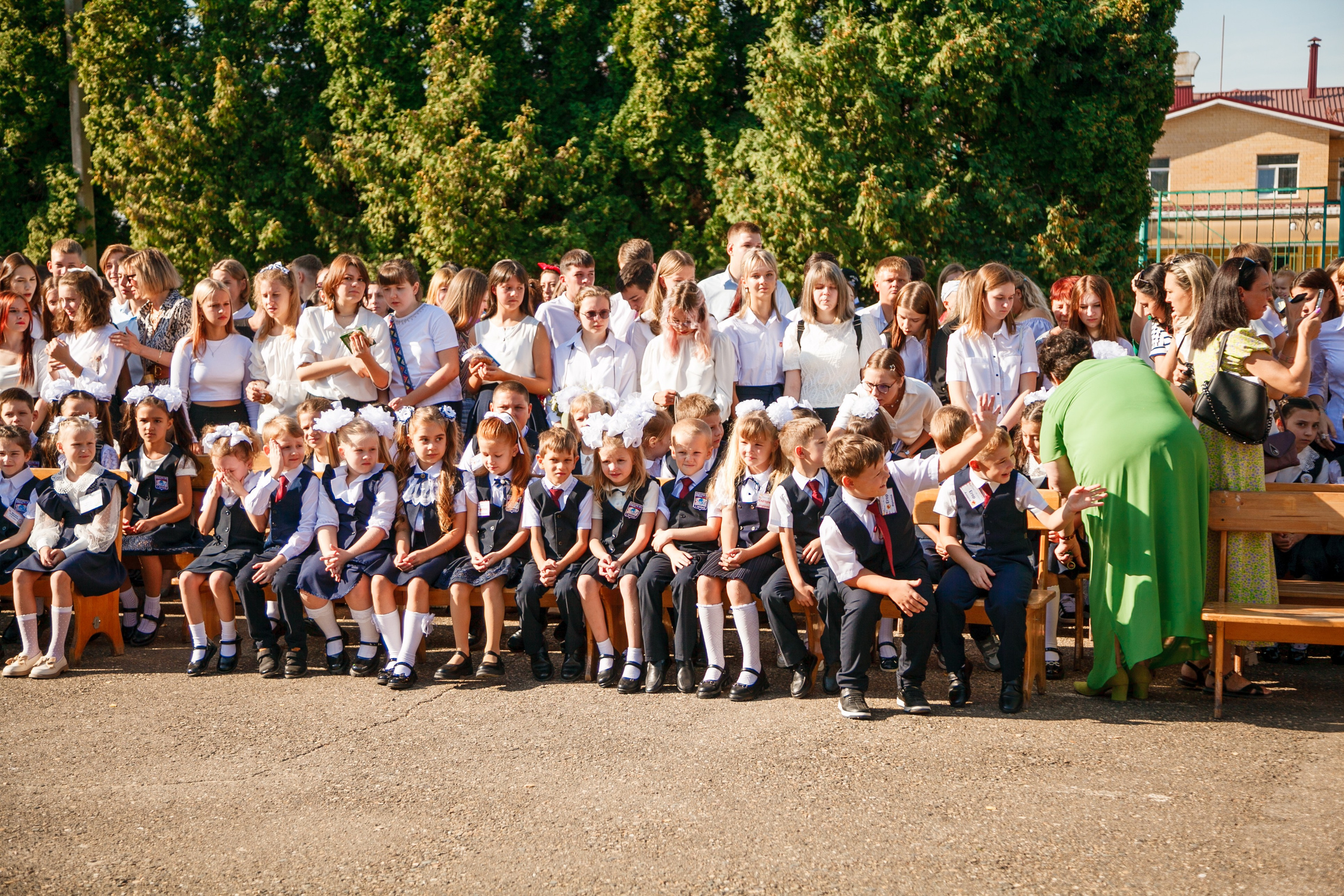 1 сентября линейка. Свадебный и семейный фотограф в Армавире