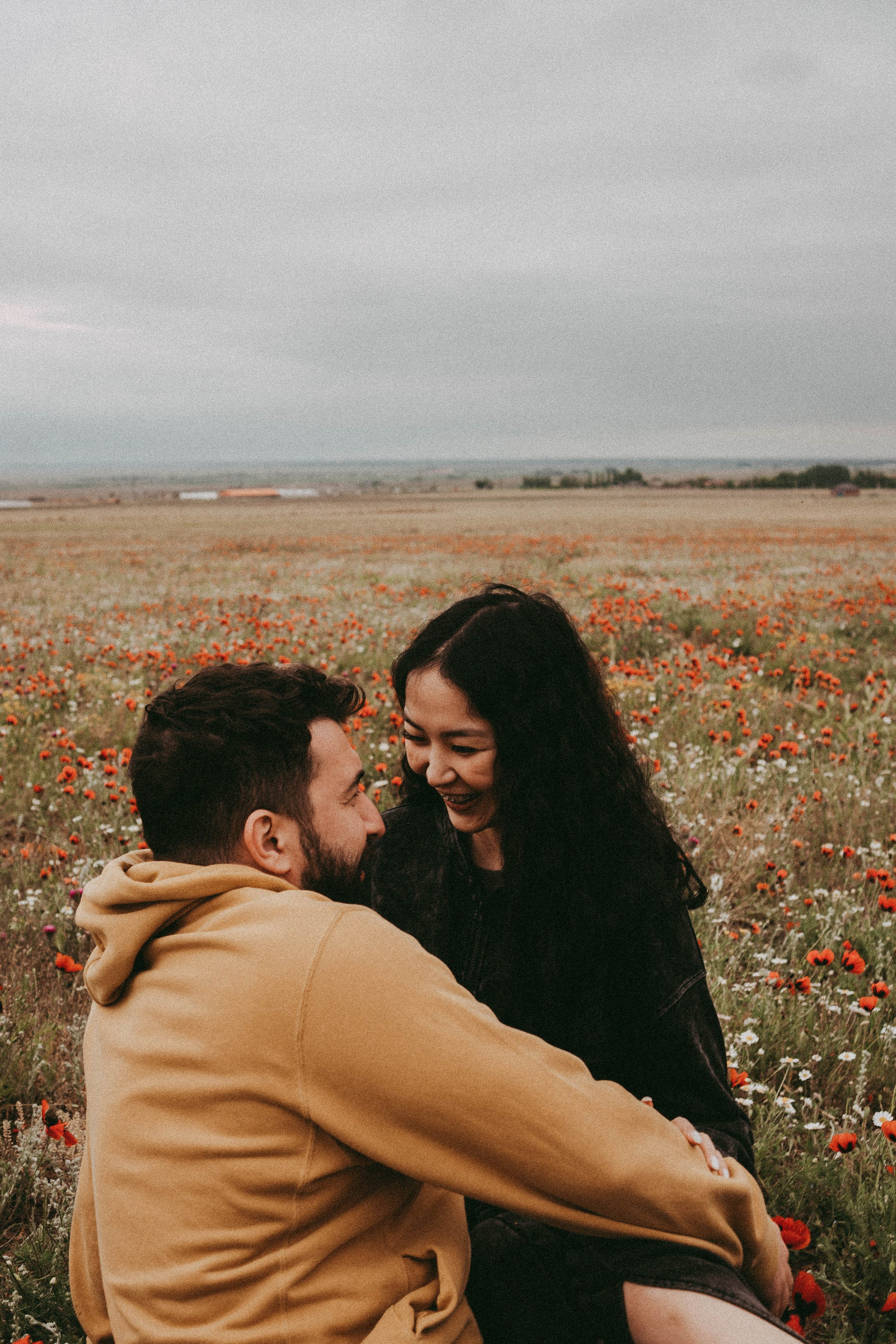 Любовь в маковом поле. Профессиональный фотограф, Санкт-Петербург — Виктория Богомолова