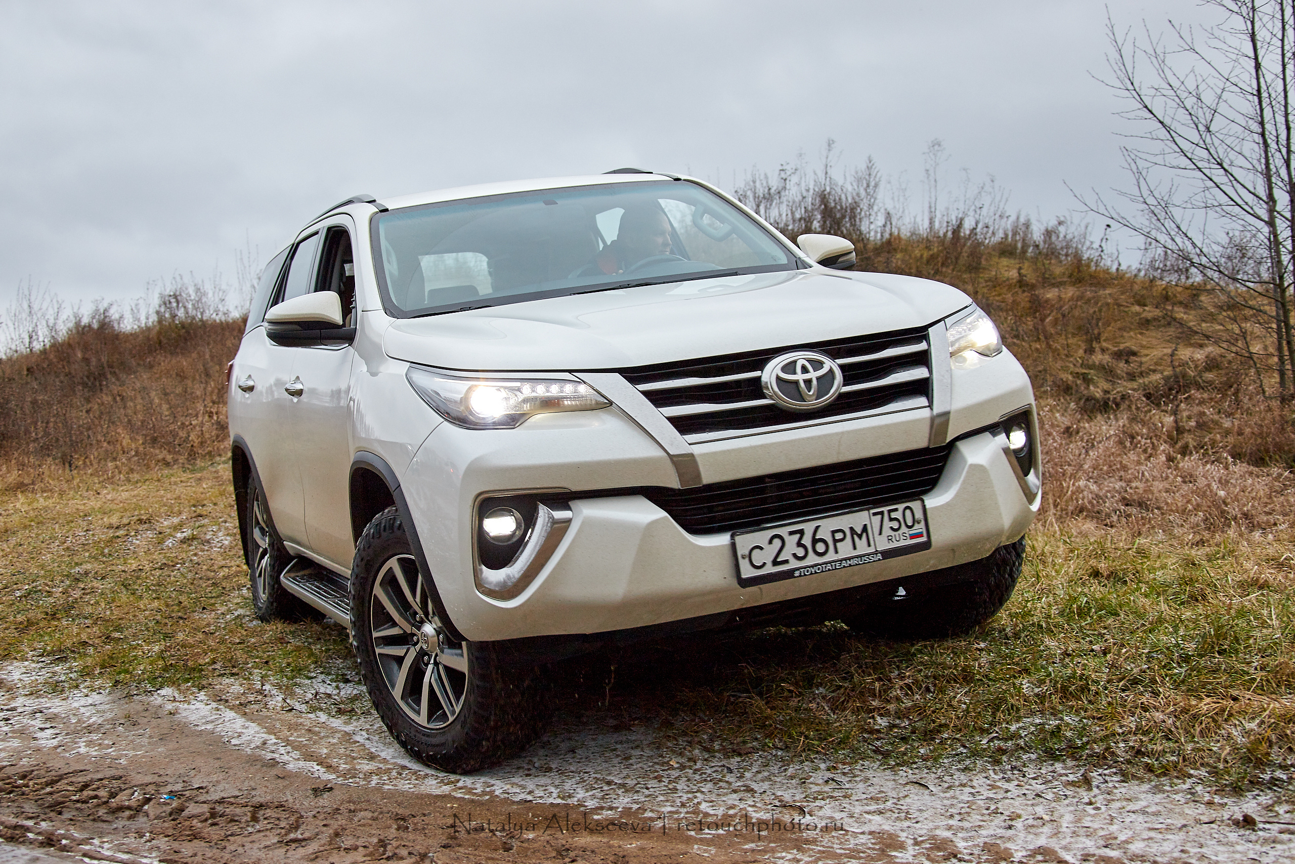 Внедорожный тест-драйв Toyota Hilux и Toyota Fortuner | 12'2019. Репортажный фотограф и ретушер в Москве Наталья Алексеева