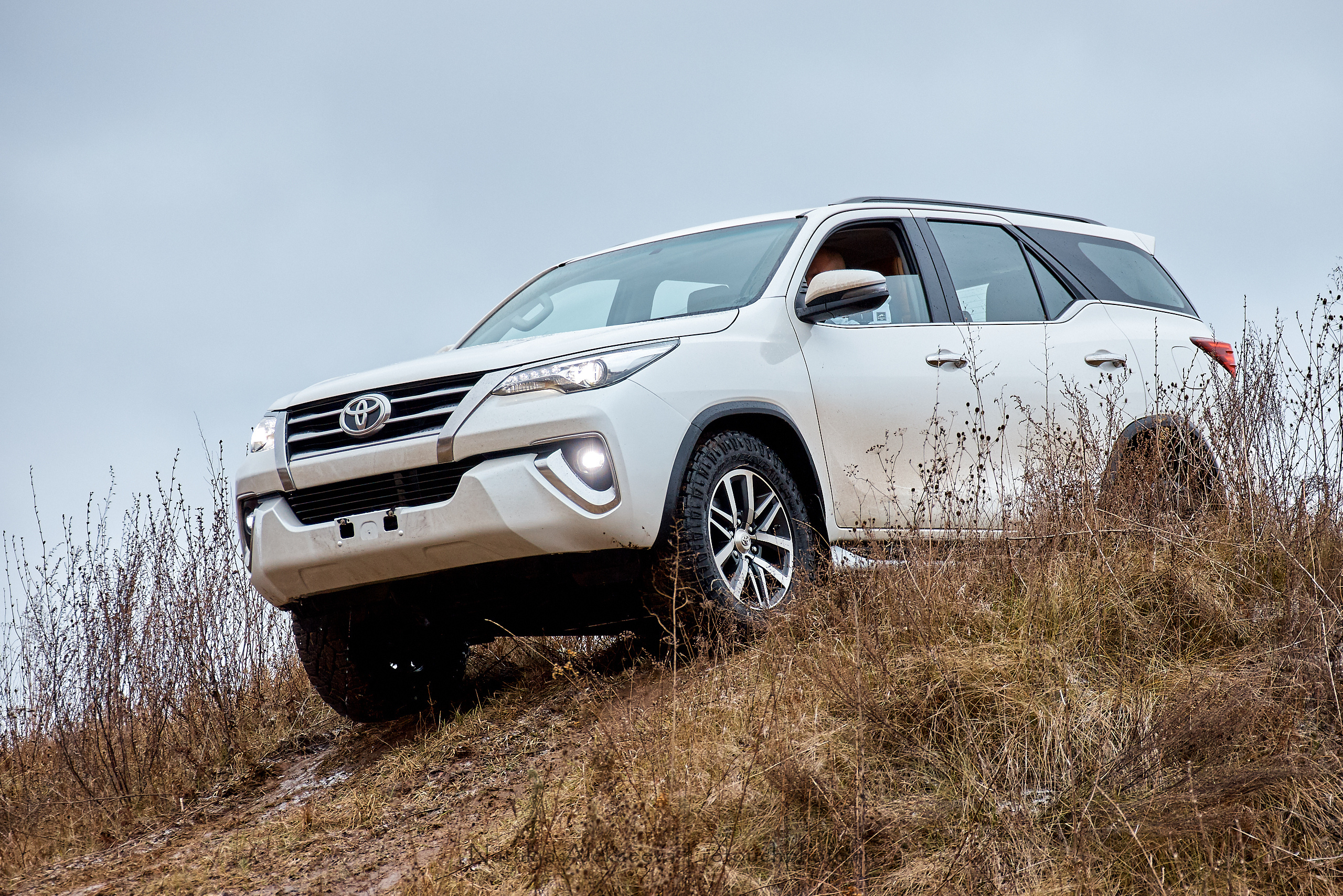 Внедорожный тест-драйв Toyota Hilux и Toyota Fortuner | 12'2019. Репортажный фотограф и ретушер в Москве Наталья Алексеева