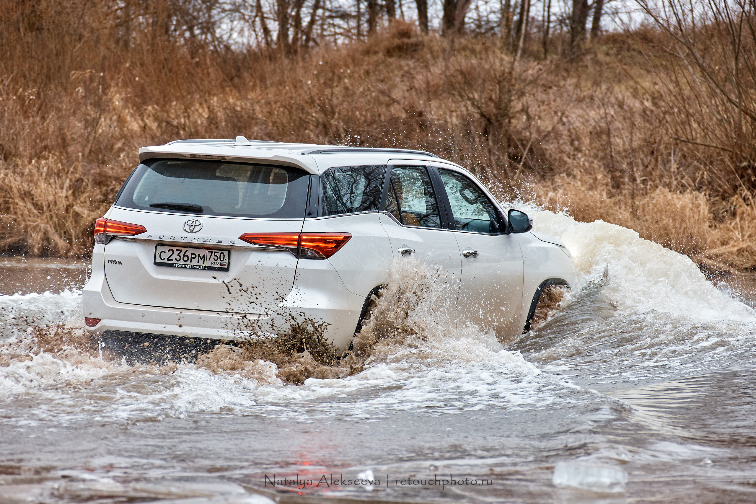 Внедорожный тест-драйв Toyota Hilux и Toyota Fortuner | 12'2019. Репортажный фотограф и ретушер в Москве Наталья Алексеева