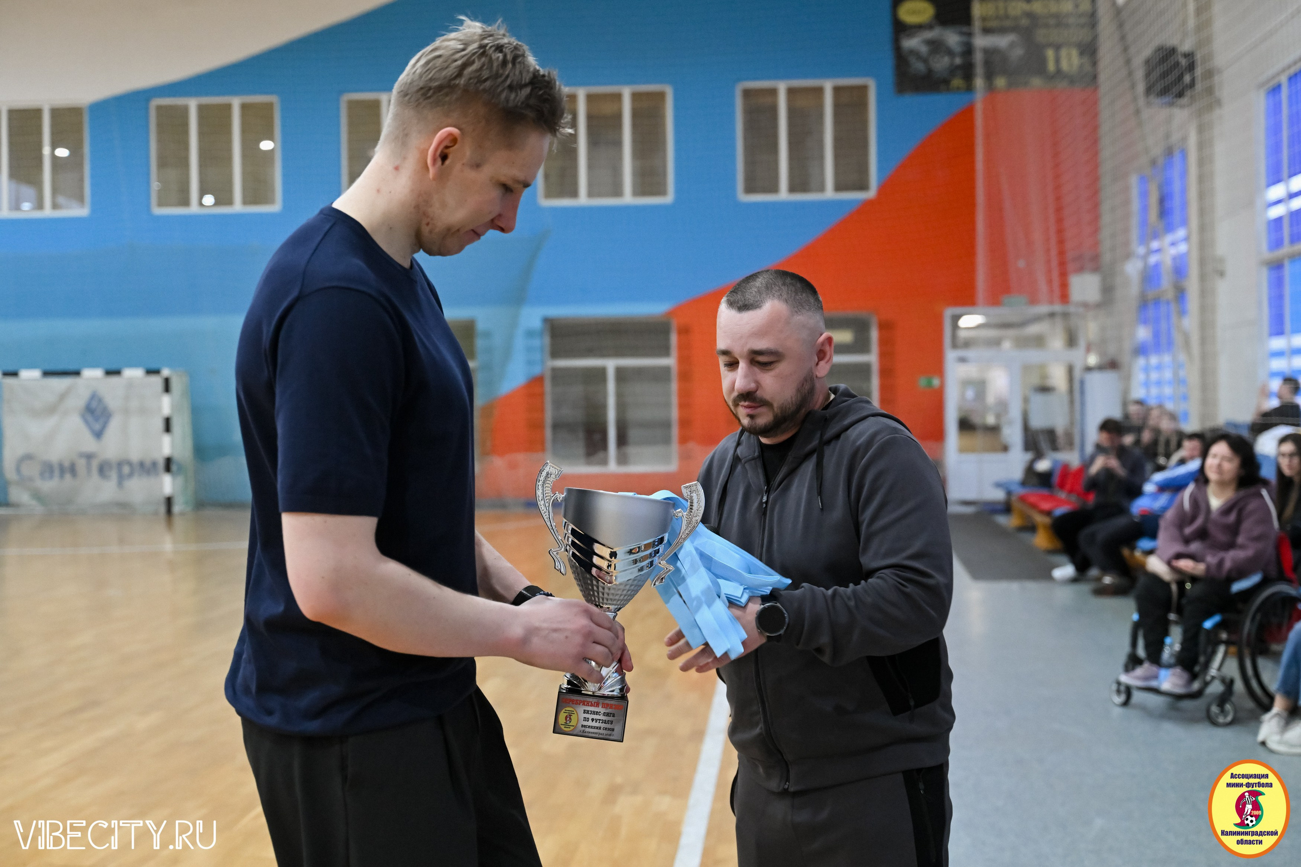 8 тур Корпоративной Бизнес-Лиги по футзалу. VIBECITY.RU Вайб Сити Ру Фоторепортажи Фотоотчеты Калининград
