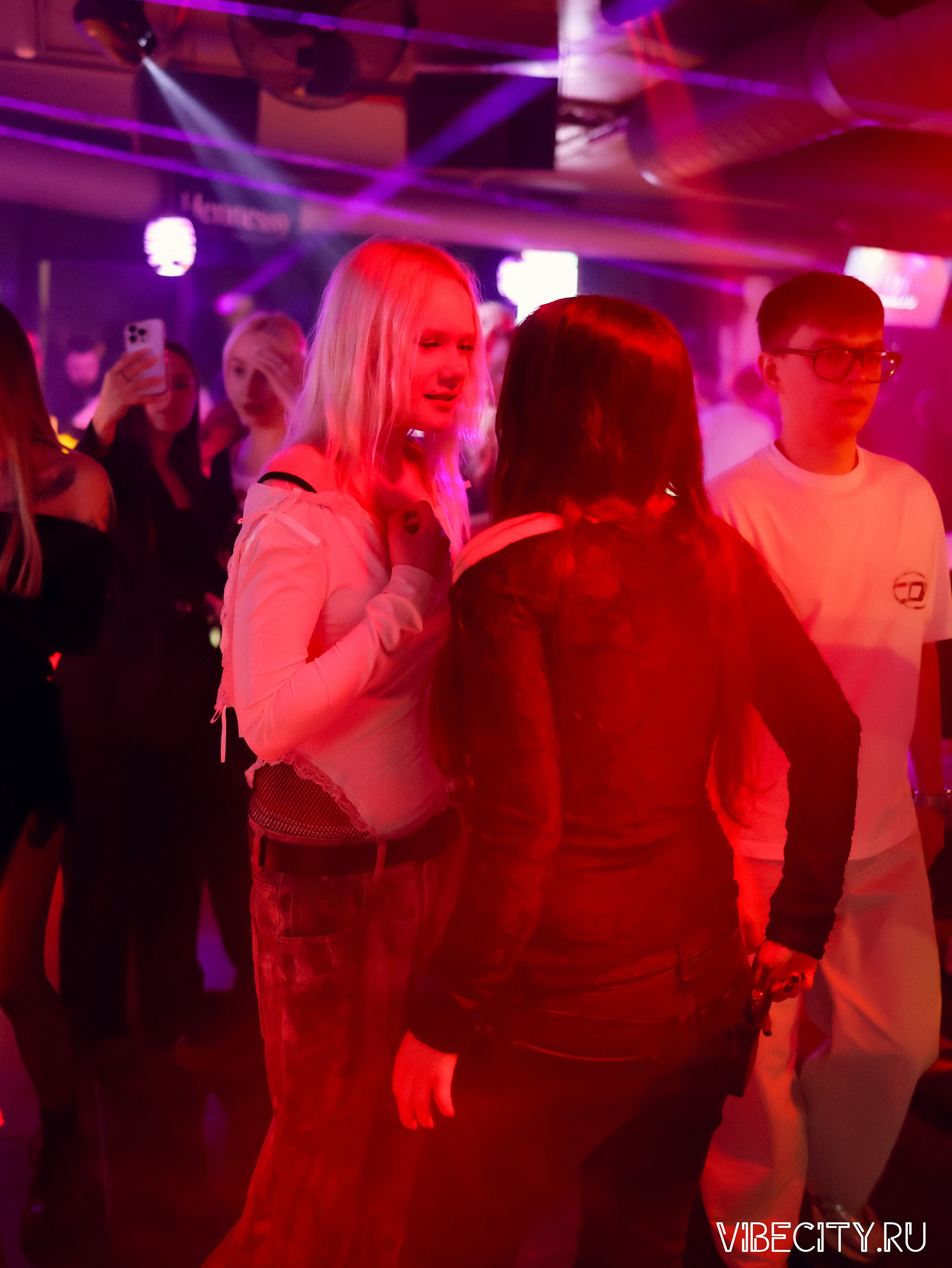 DOUBLE U. VIBECITY.RU Вайб Сити Ру Фоторепортажи Фотоотчеты Калининград