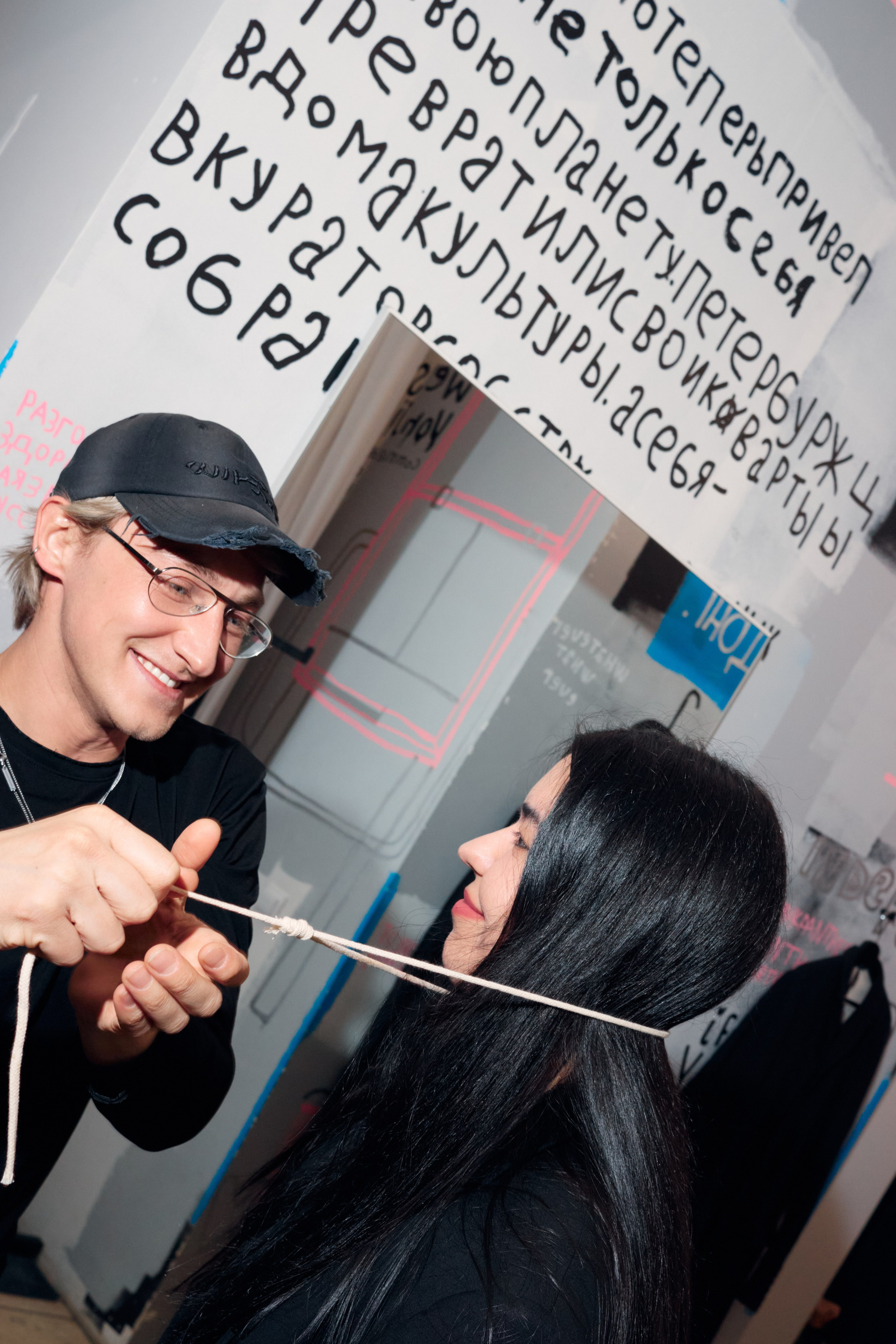 ПИФ-ПАФ Супершоп | вернисаж выставки SOBO GALLERY х ПИФ-ПАФ. Фотограф Михаил Николаев