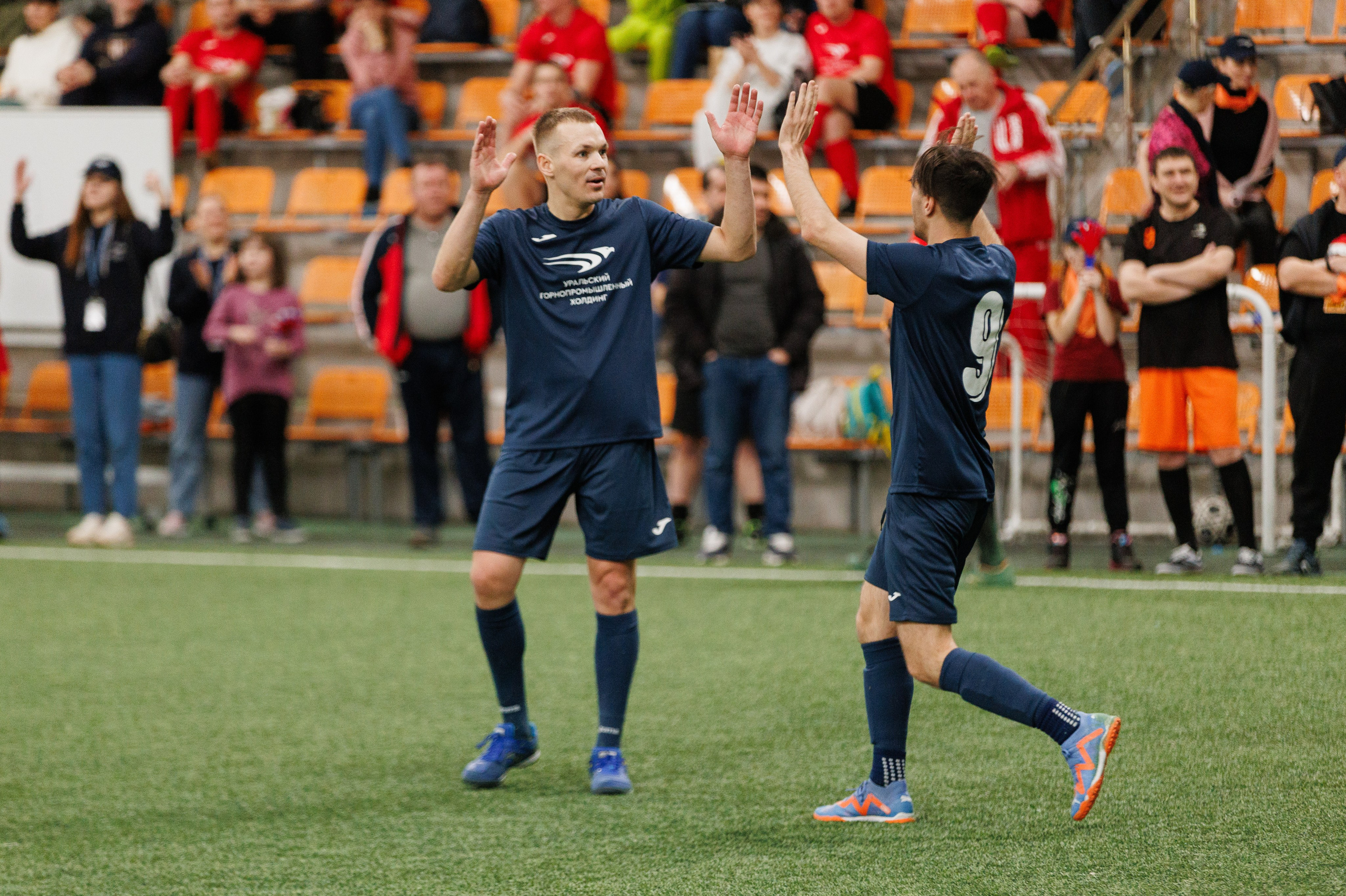 Фотограф на корпоративный футбольный турнир. Контент для бизнеса в Екатеринбурге Полдень Медиа