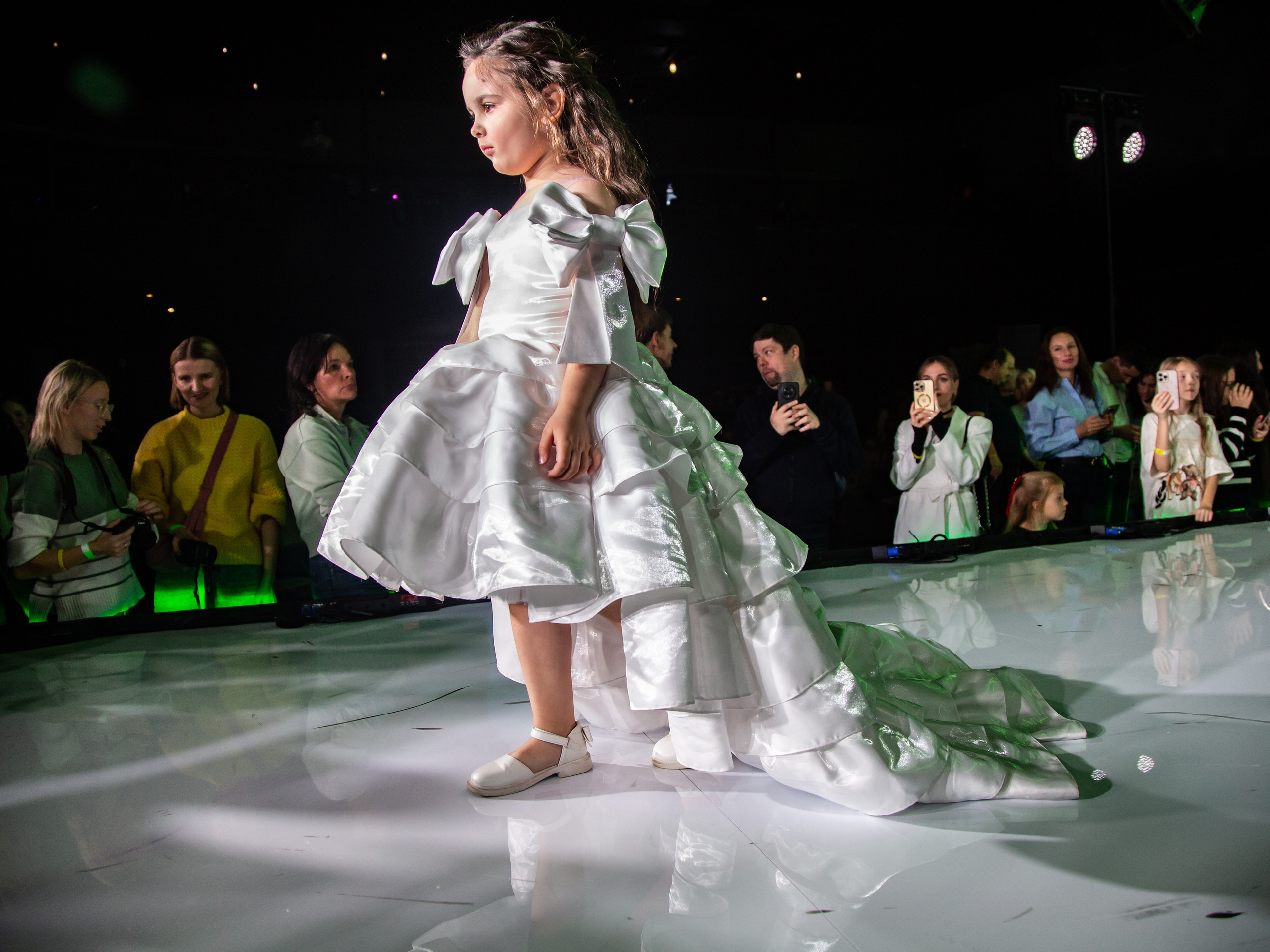 MFFRUSSIA (Moscow Fashion Fair Russia) Репортажная. Фотограф Надежда Абаренова