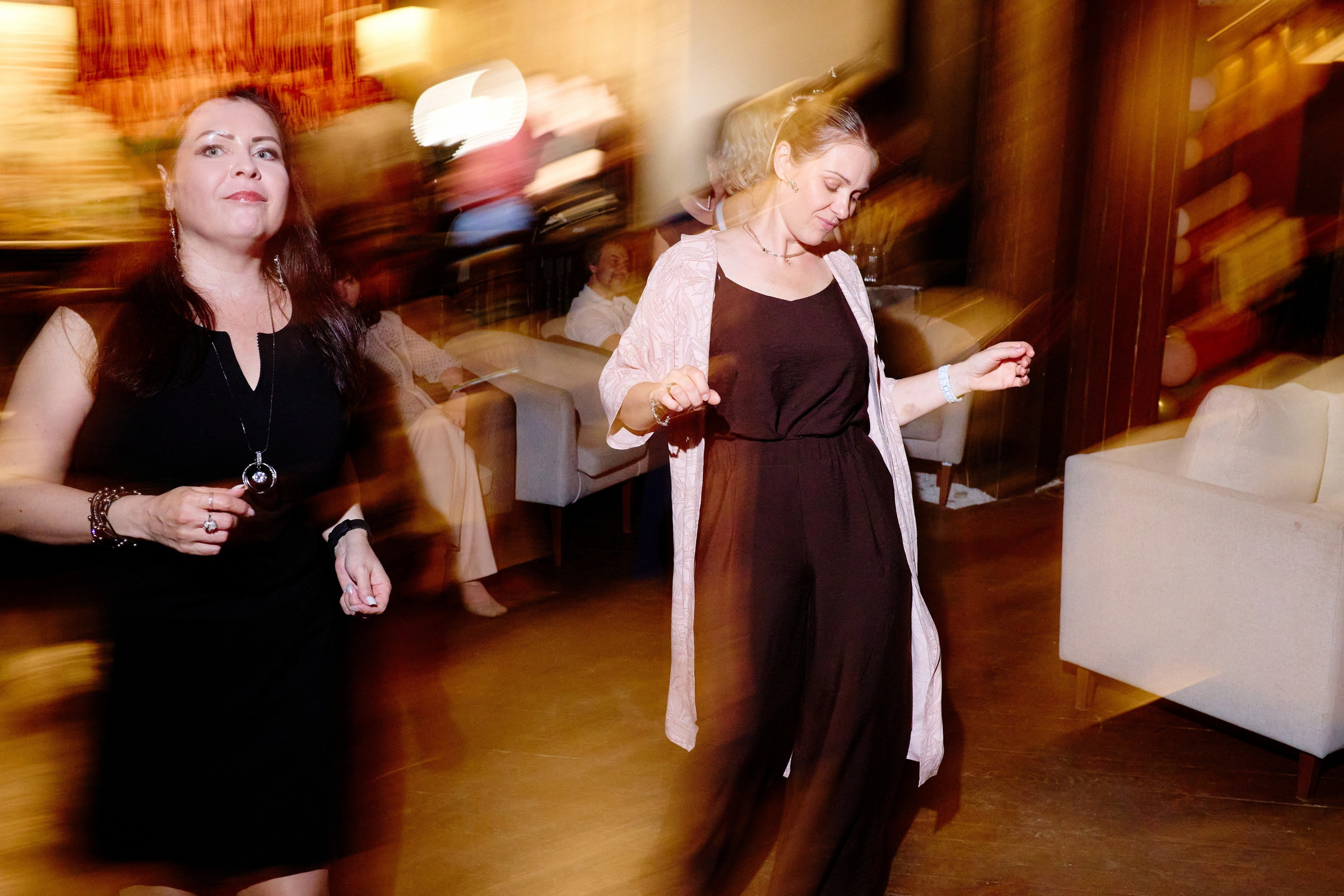 Выпускной 35 Сош. Фотограф Выпускные альбомы Таганрог Сергей Коробченко