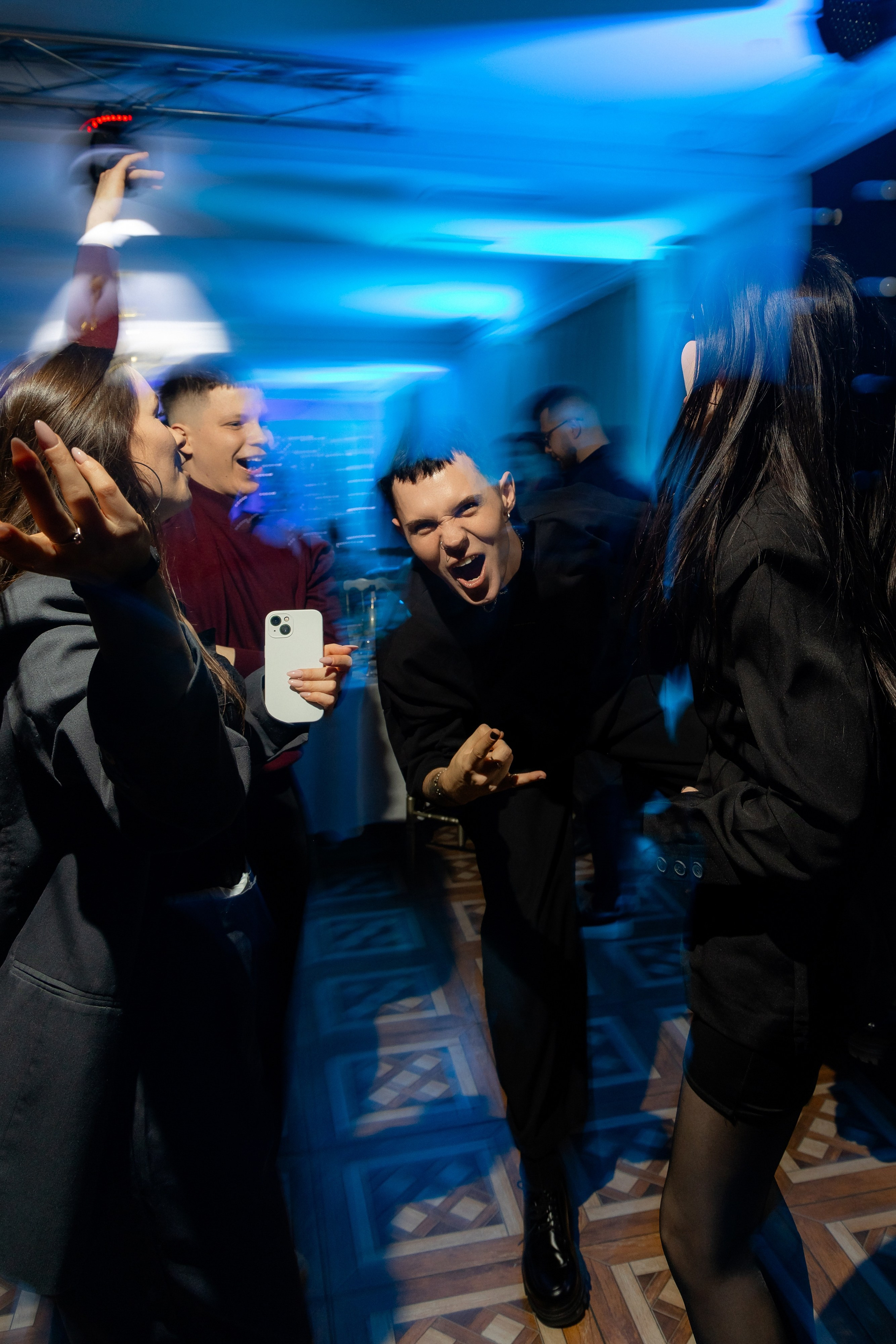 Корпоративная фотосъемка для кафе GARAGE | Новый год 2025 | Минск. Свадебный фотограф в Минске/Беларуси Сергей Спиридонов